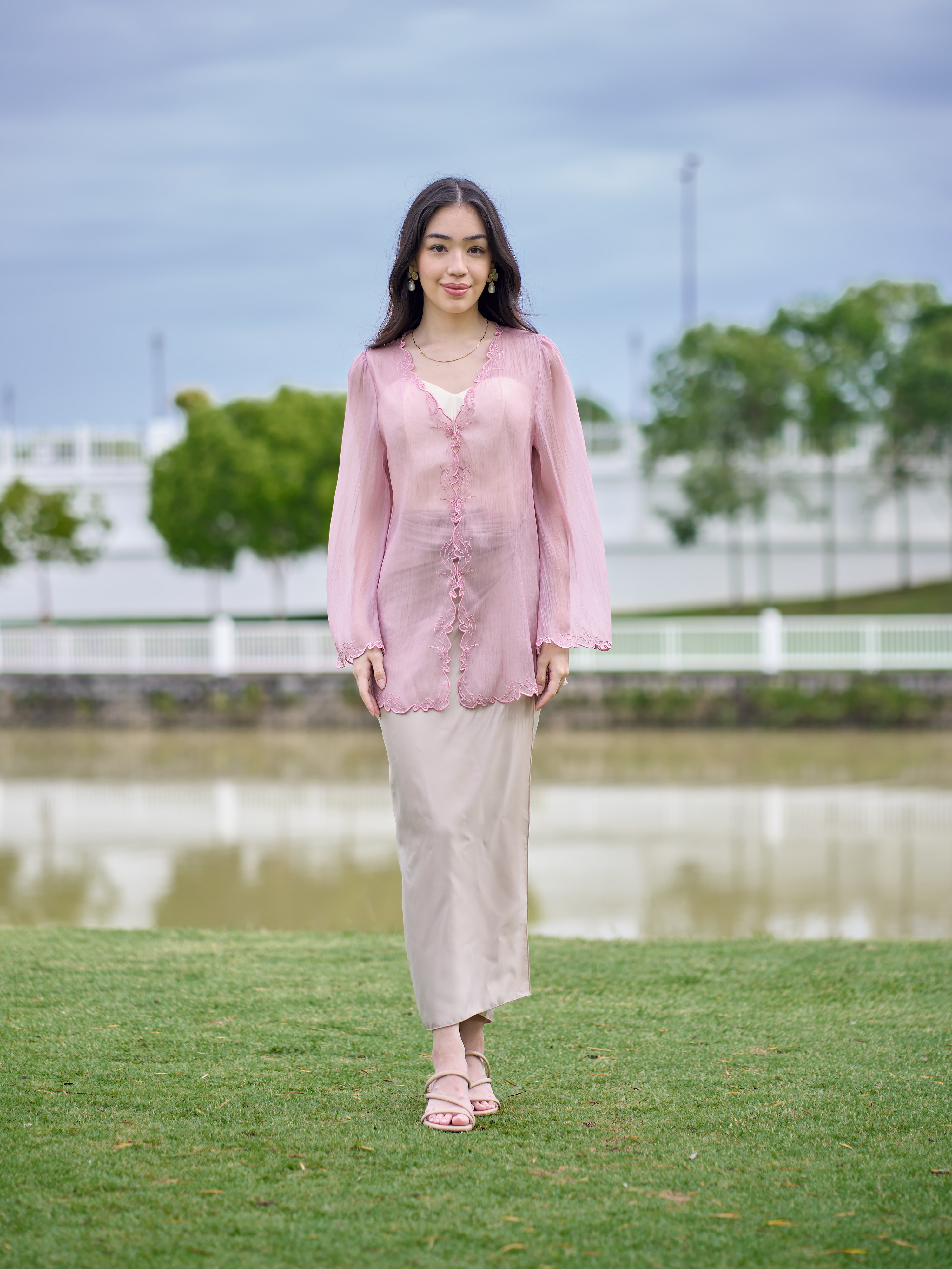 Sofira Kebaya in Rose Blush