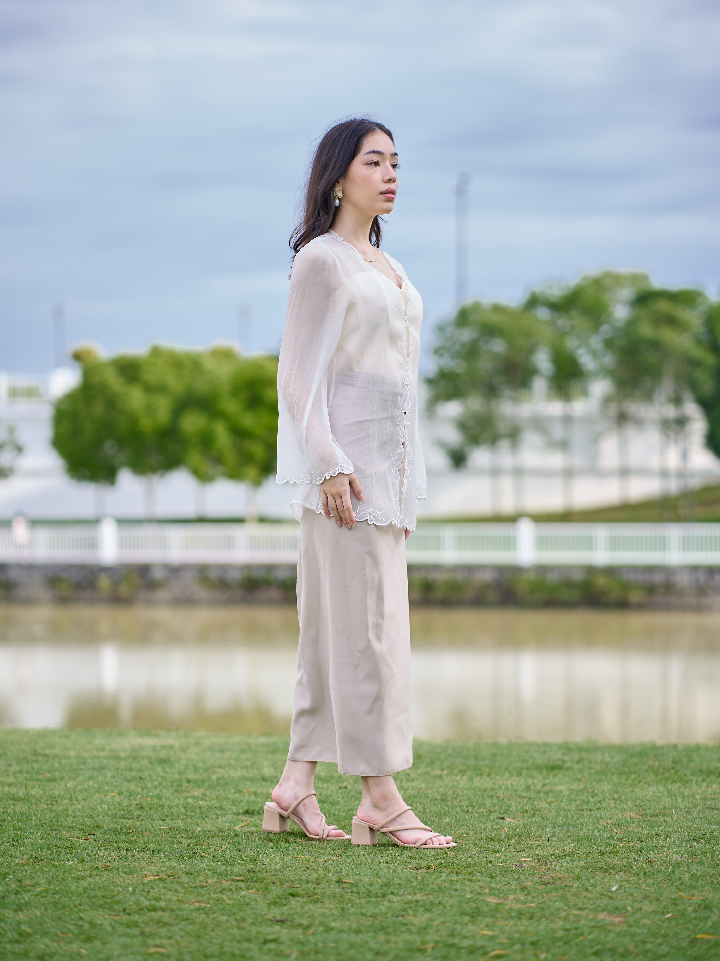 Sofira Kebaya in Moonlit Glow