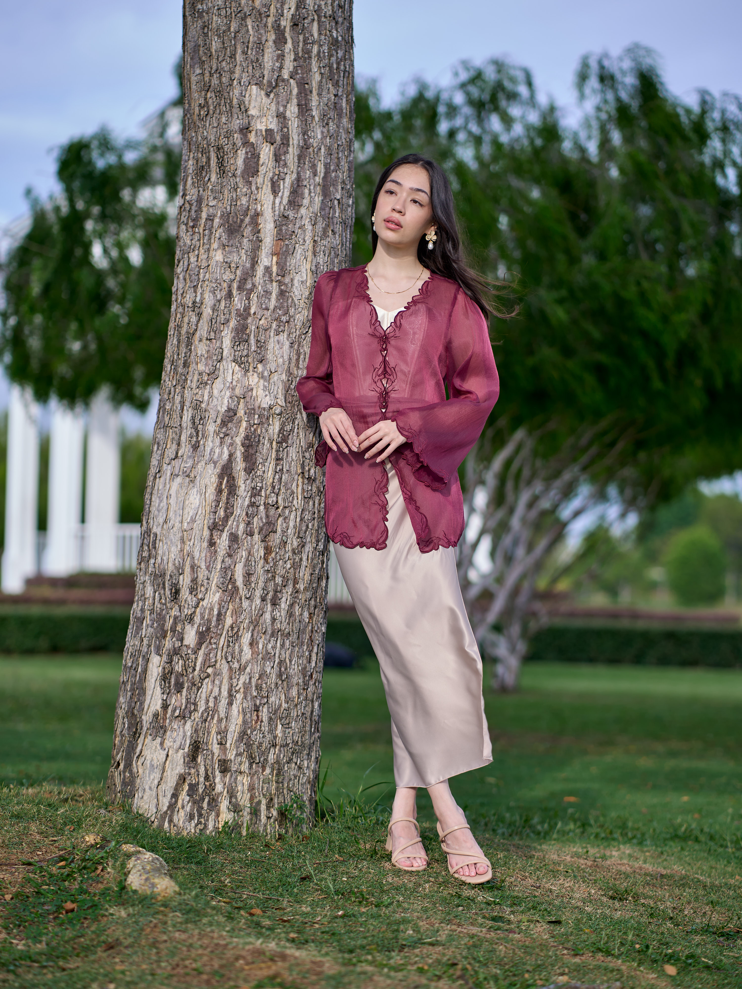 Sofira Kebaya in Mulberry Veil