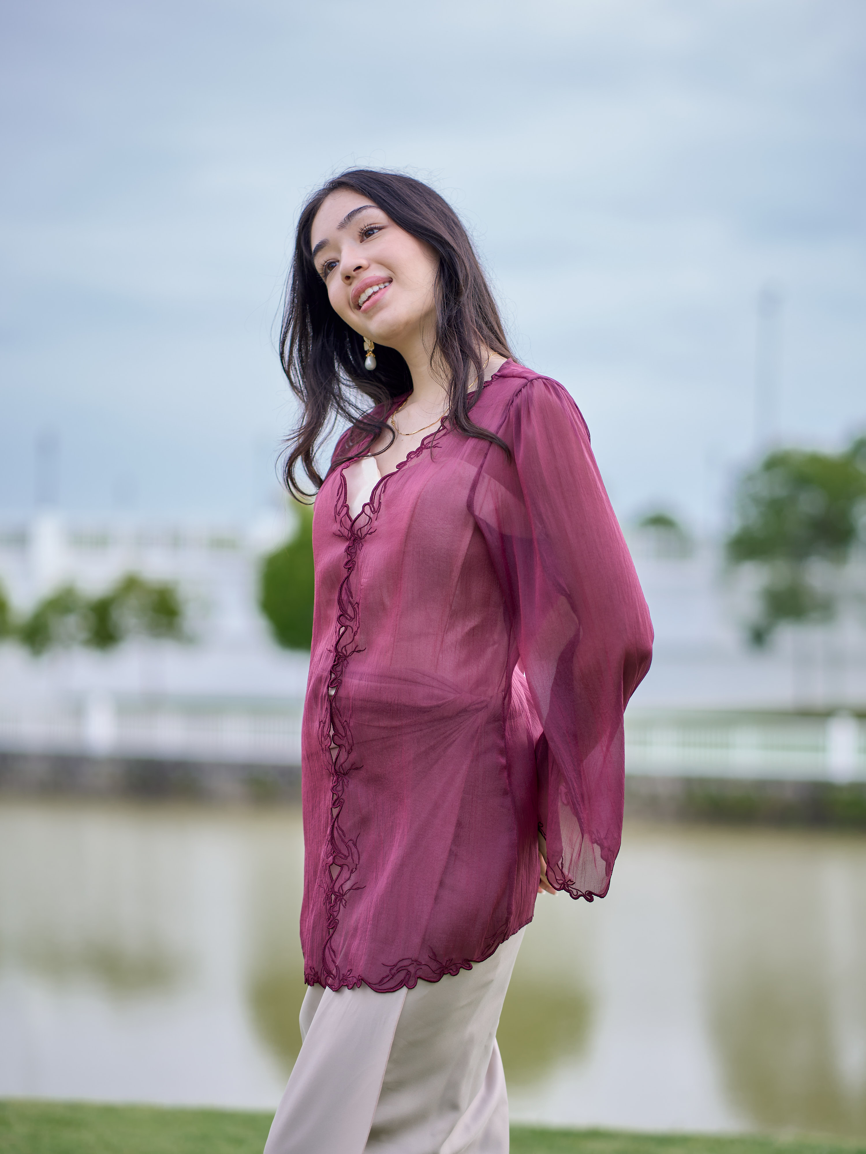 Sofira Kebaya in Mulberry Veil