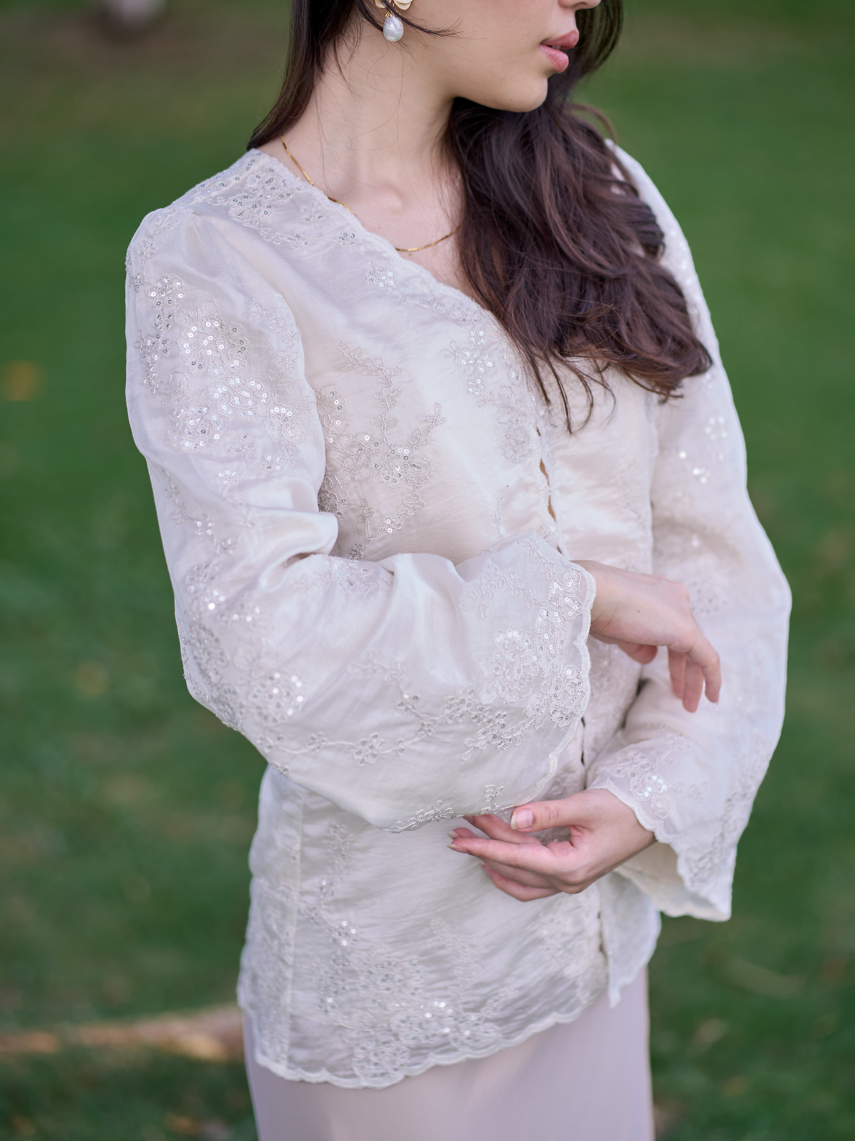 Ivory Bloom Kebaya in Off White