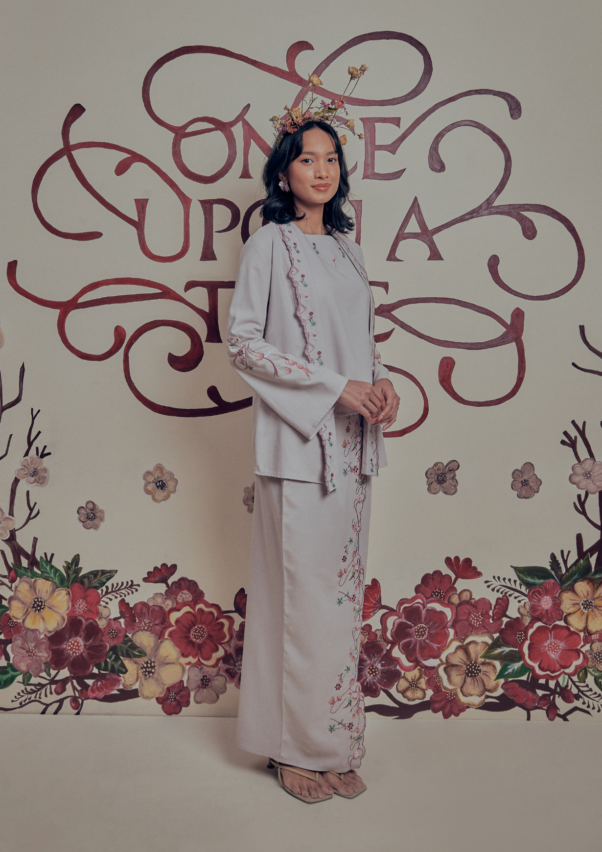 Charm Kebaya in Alice