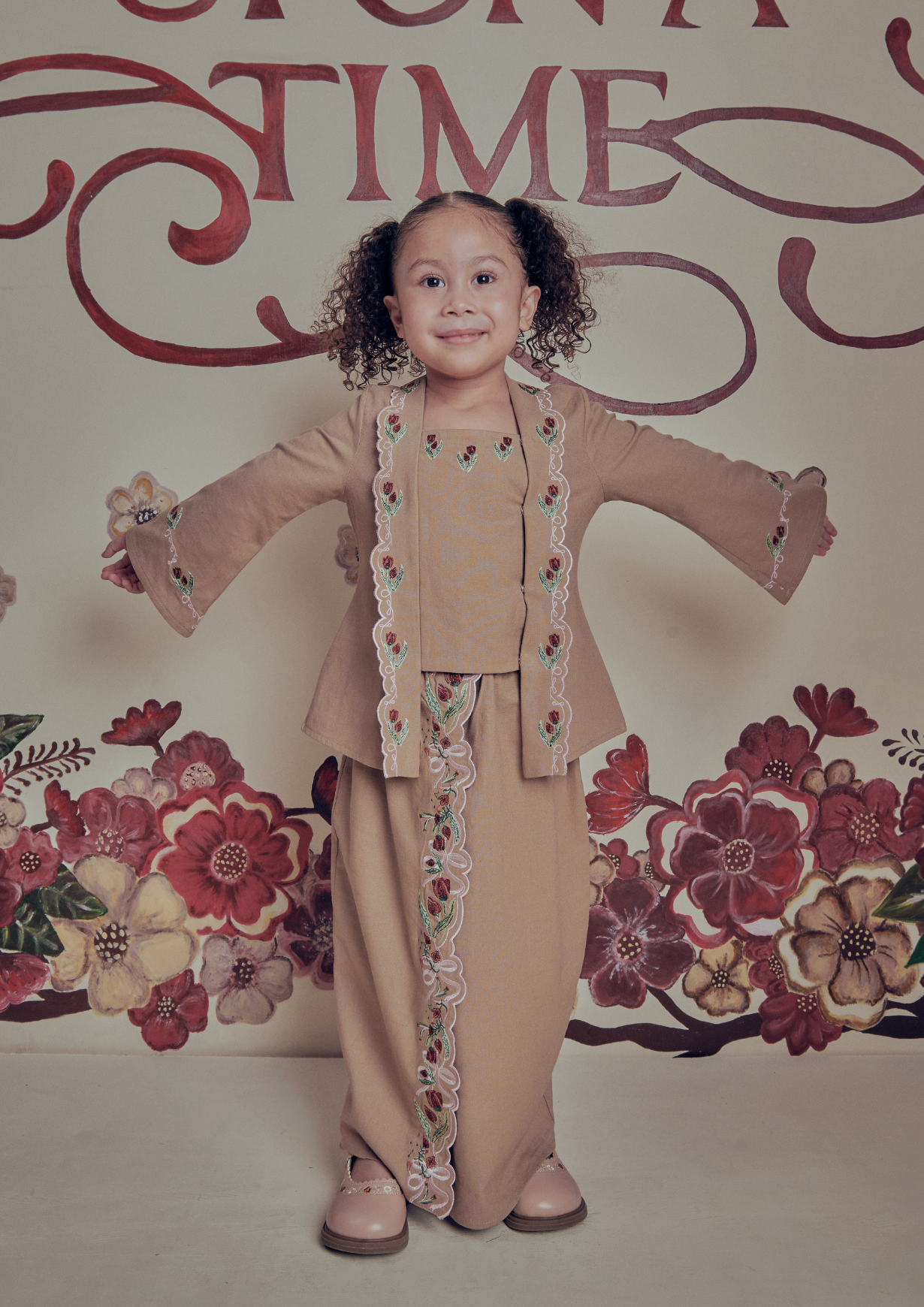 Little Charm Kebaya in Belle