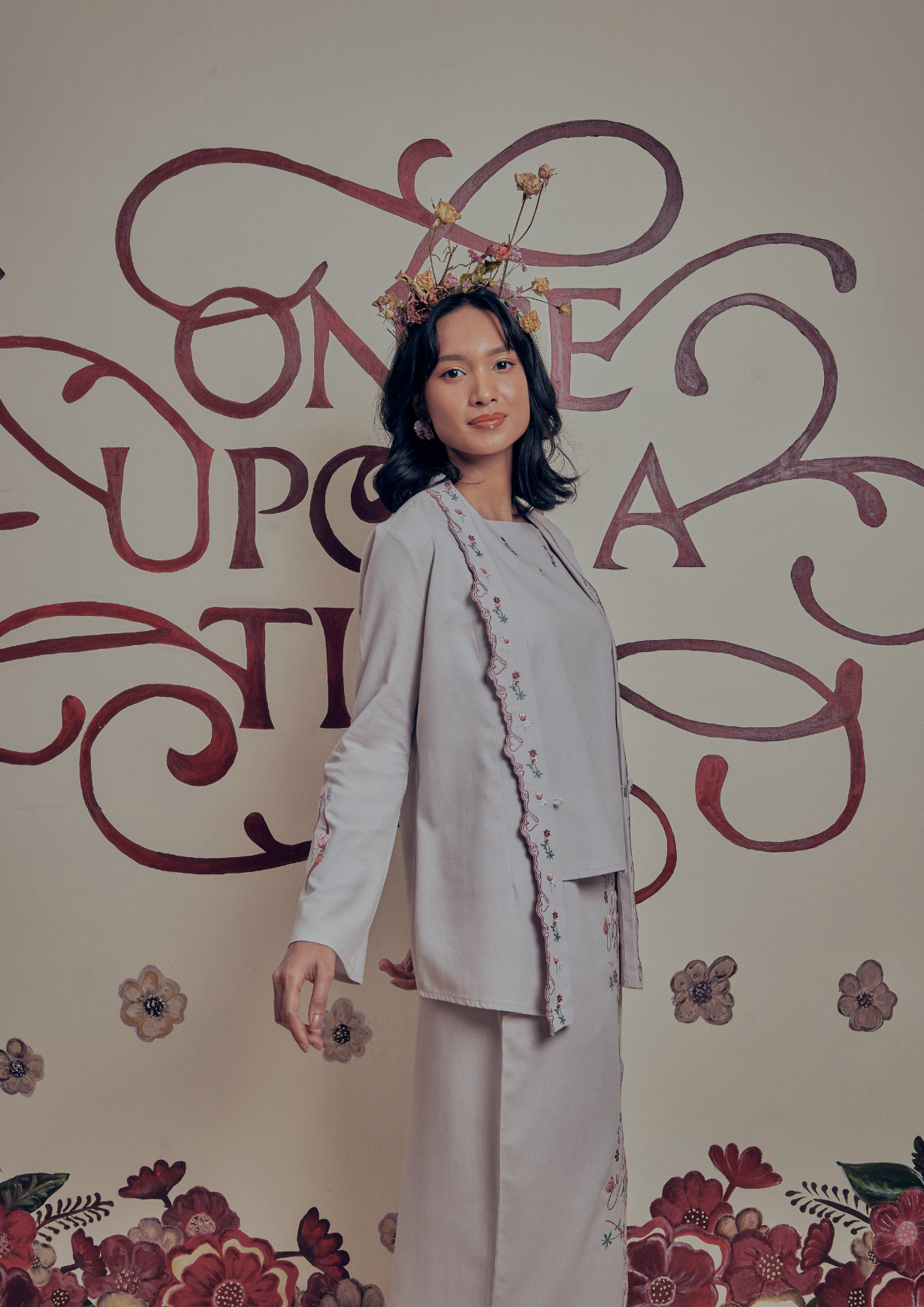 Charm Kebaya in Alice