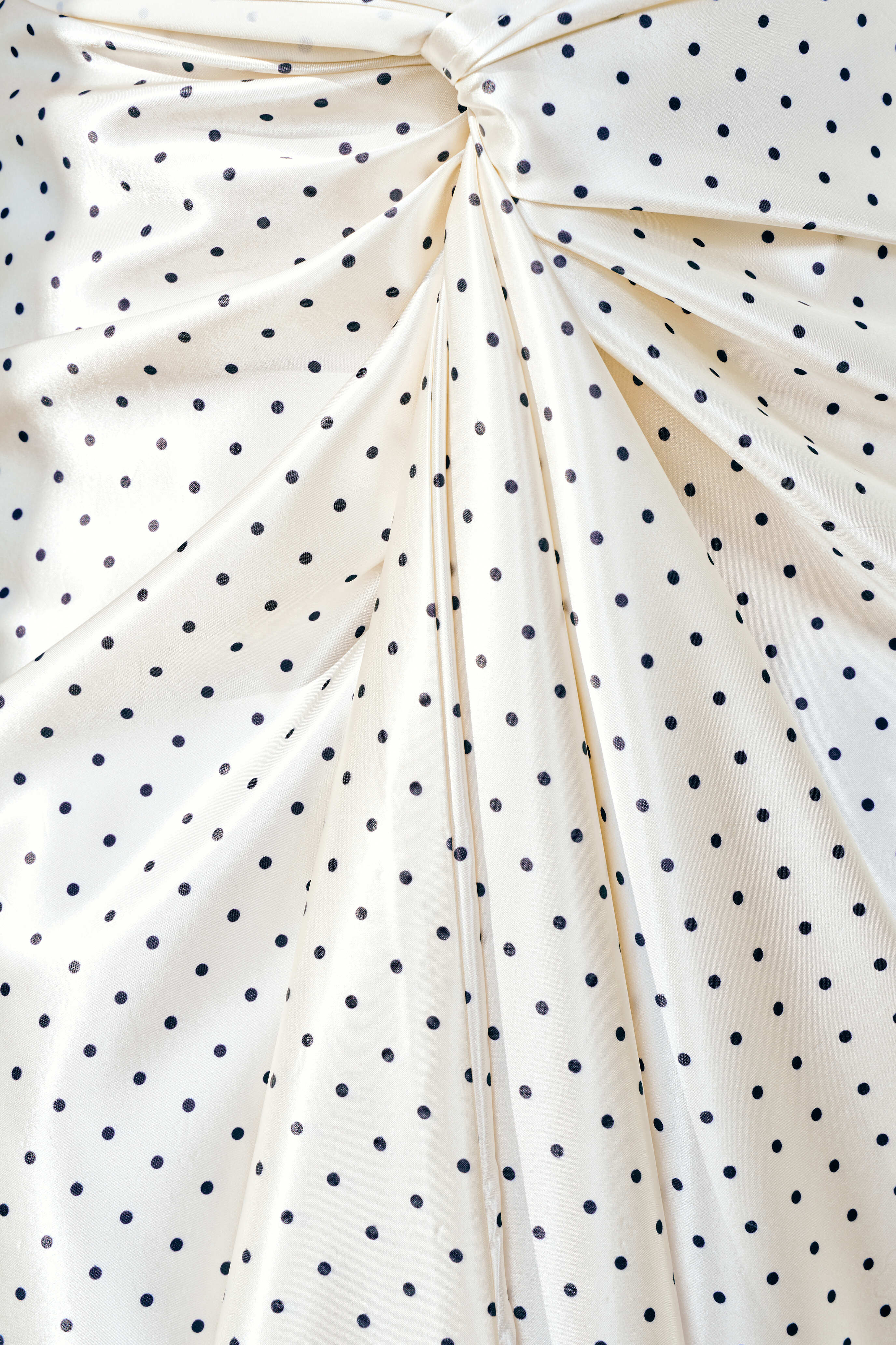 Milk Polka Pareo