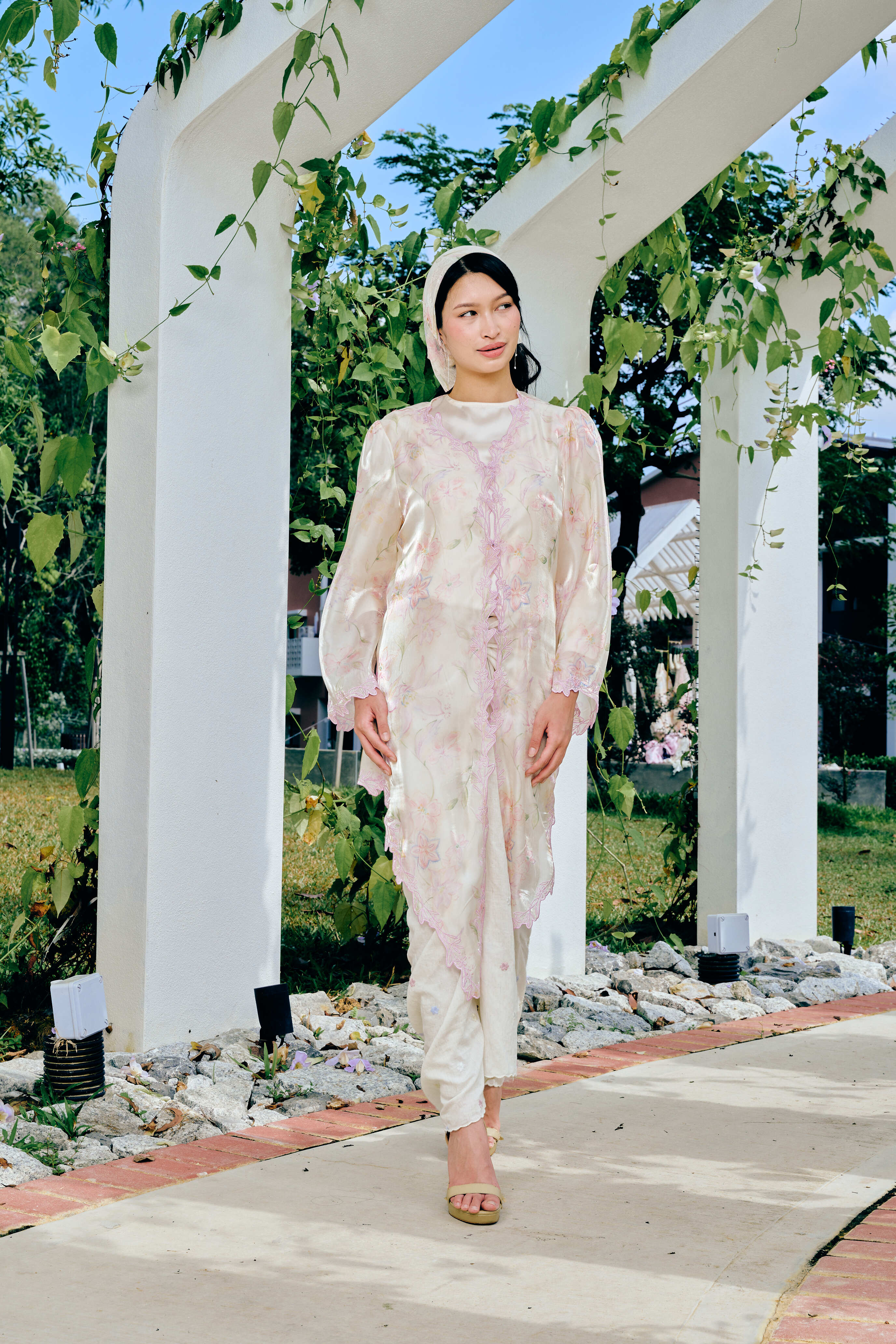 Love Struck Kebaya Top