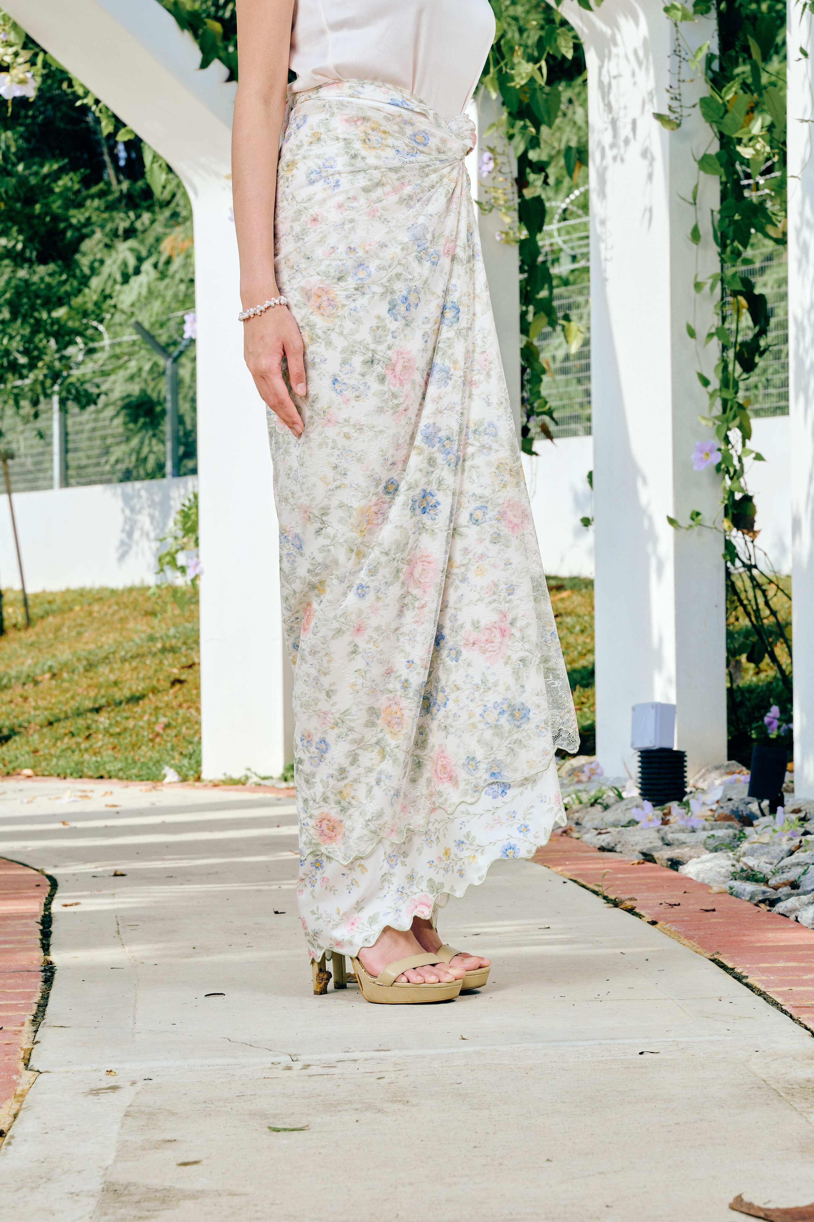 Vanilla Lace Pareo