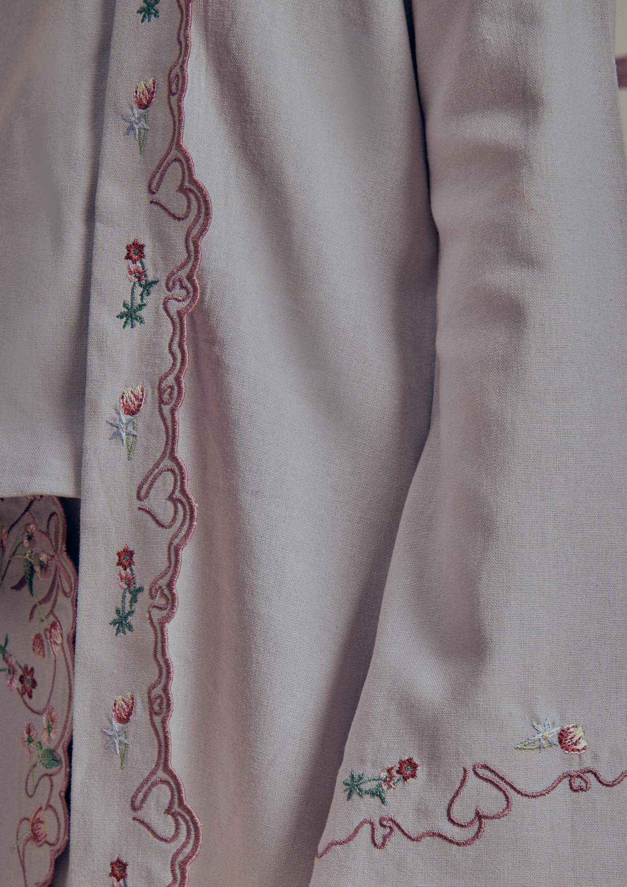 Little Charm Kebaya in Alice