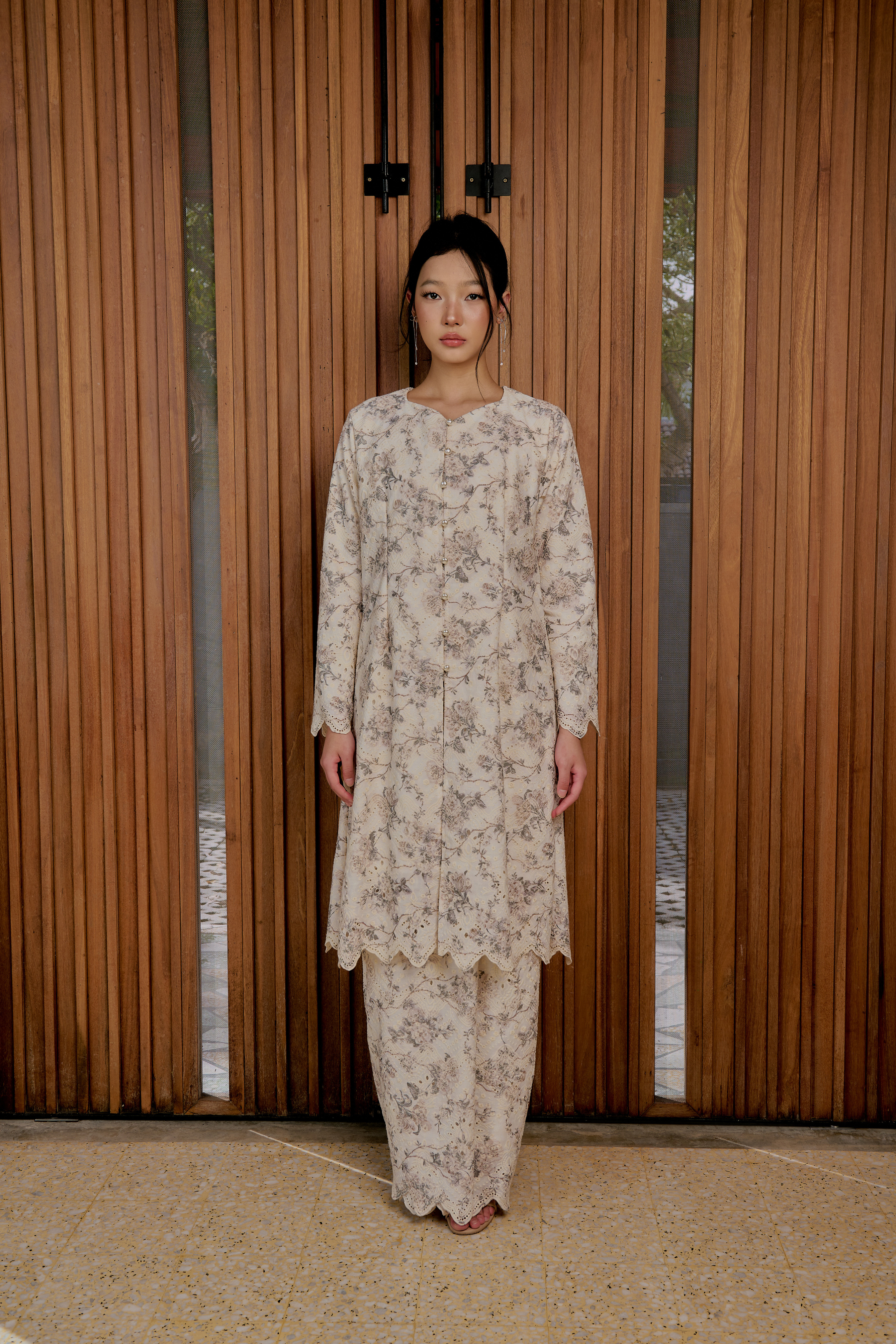 Midnight Bloom Kebarung