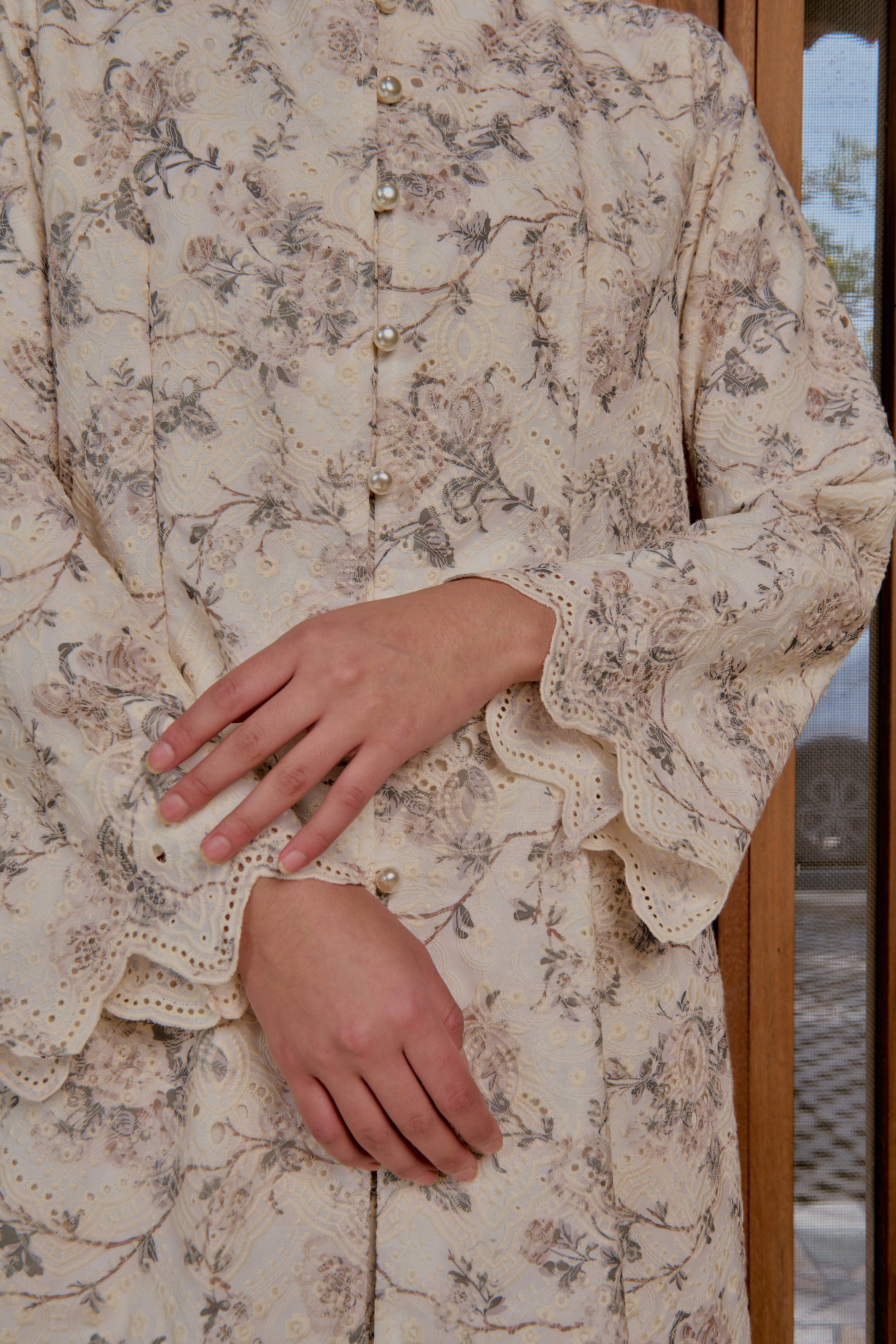 Midnight Bloom Kebarung