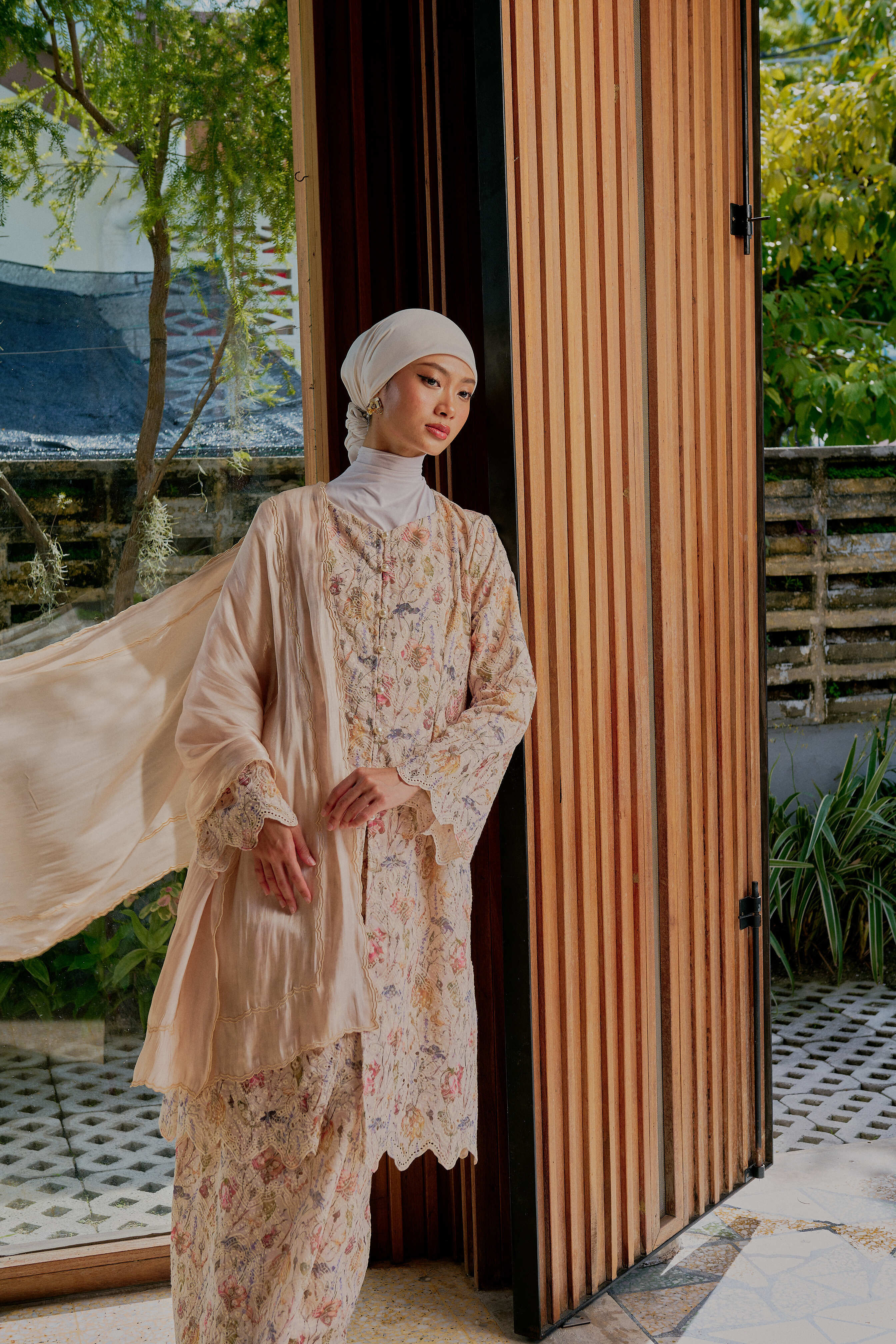 Verdant Beige Veil
