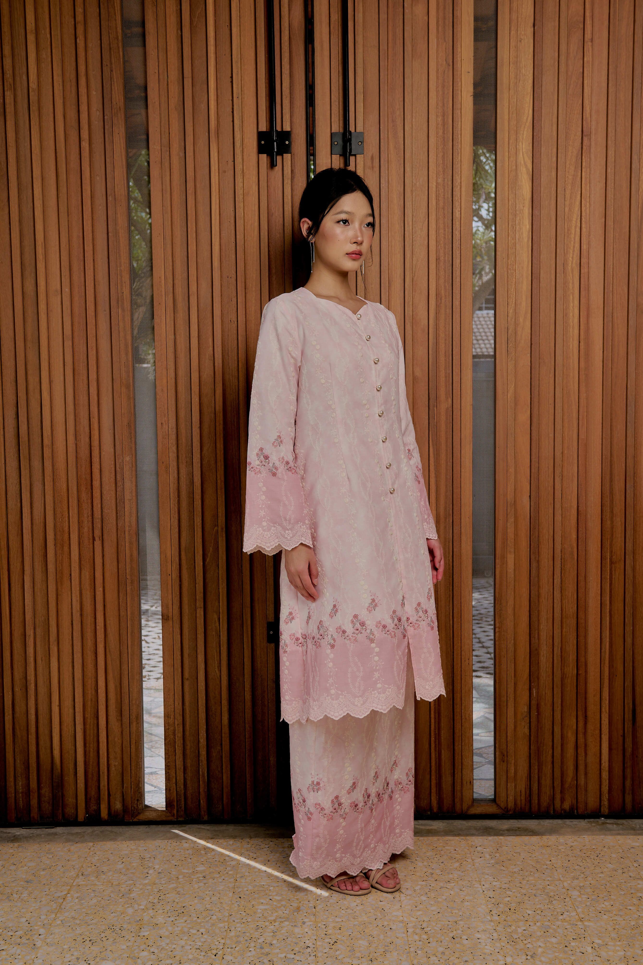 Blushing Rose Kebarung