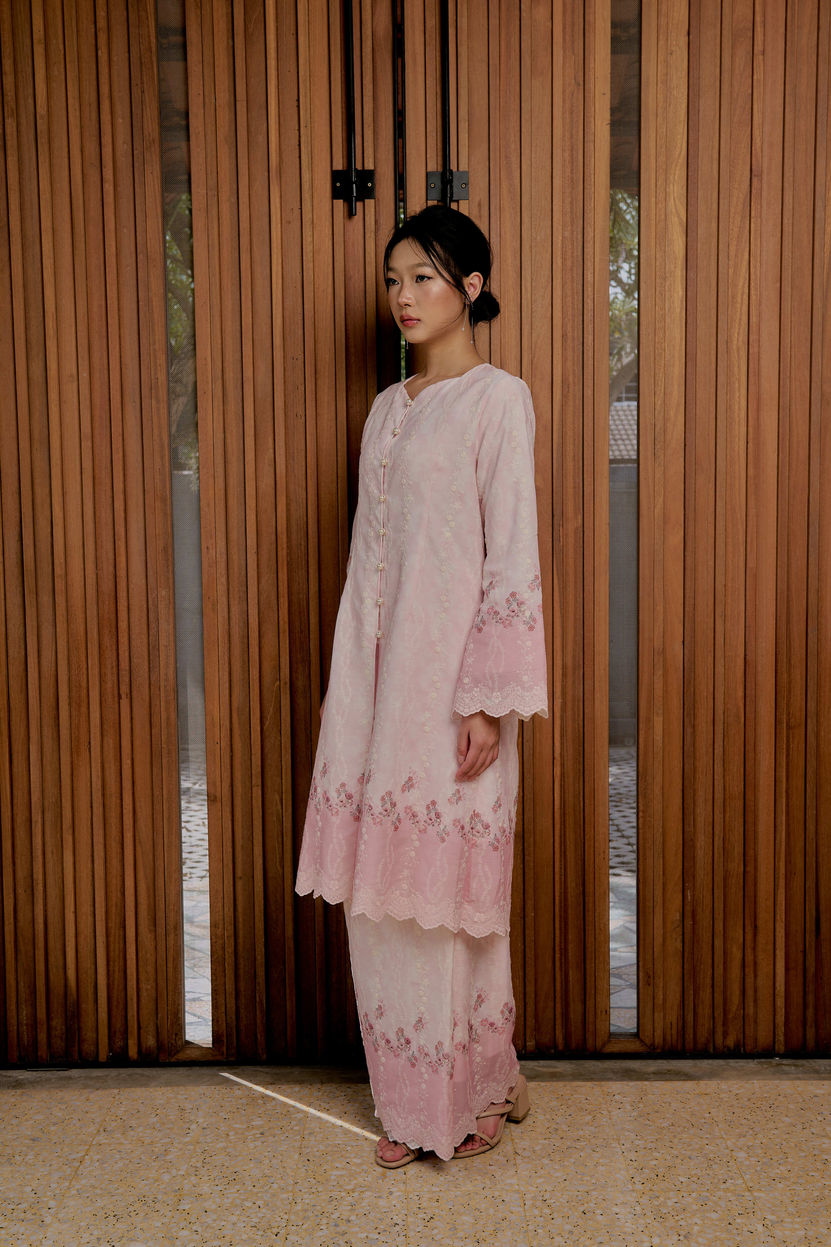 Blushing Rose Kebarung