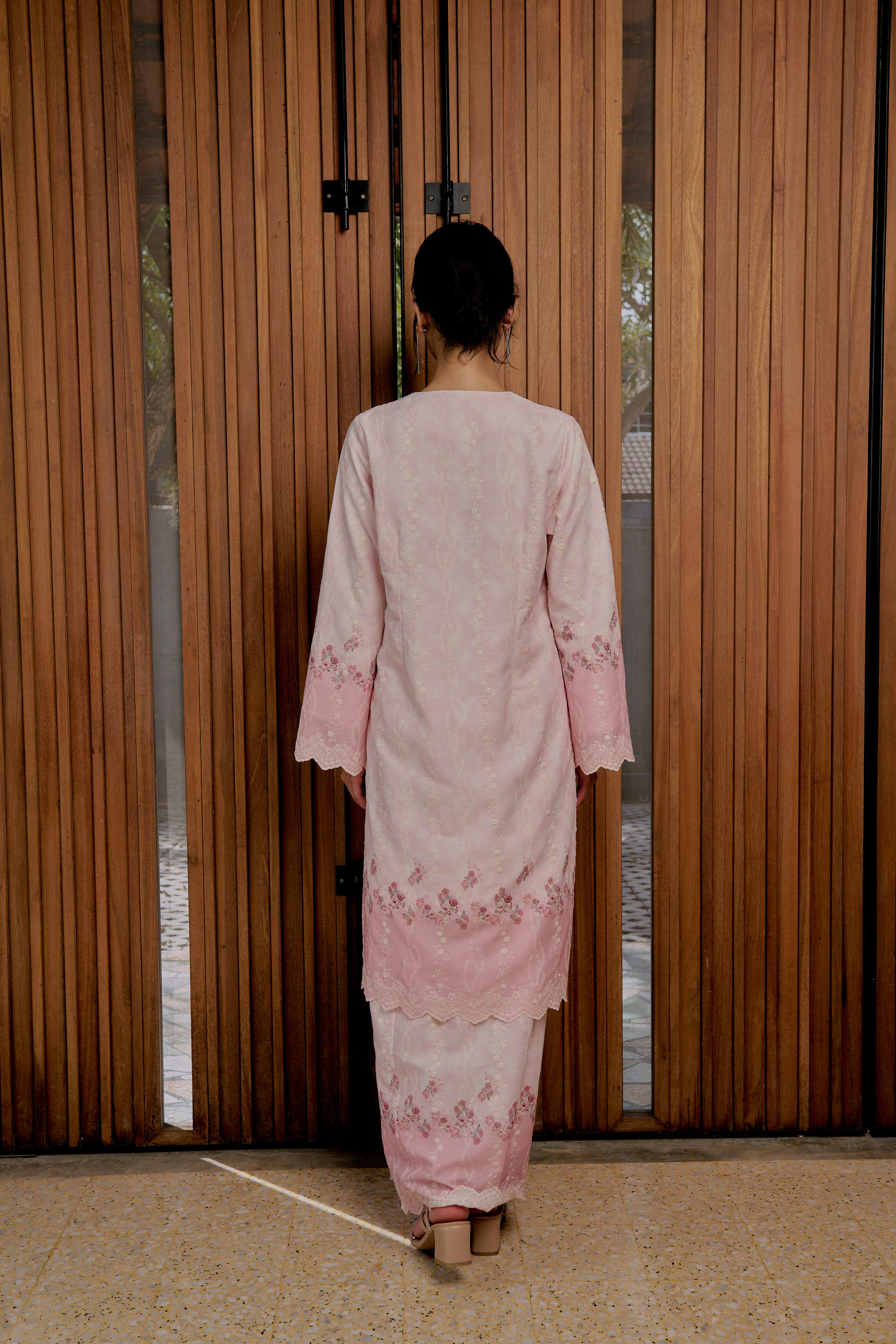 Blushing Rose Kebarung