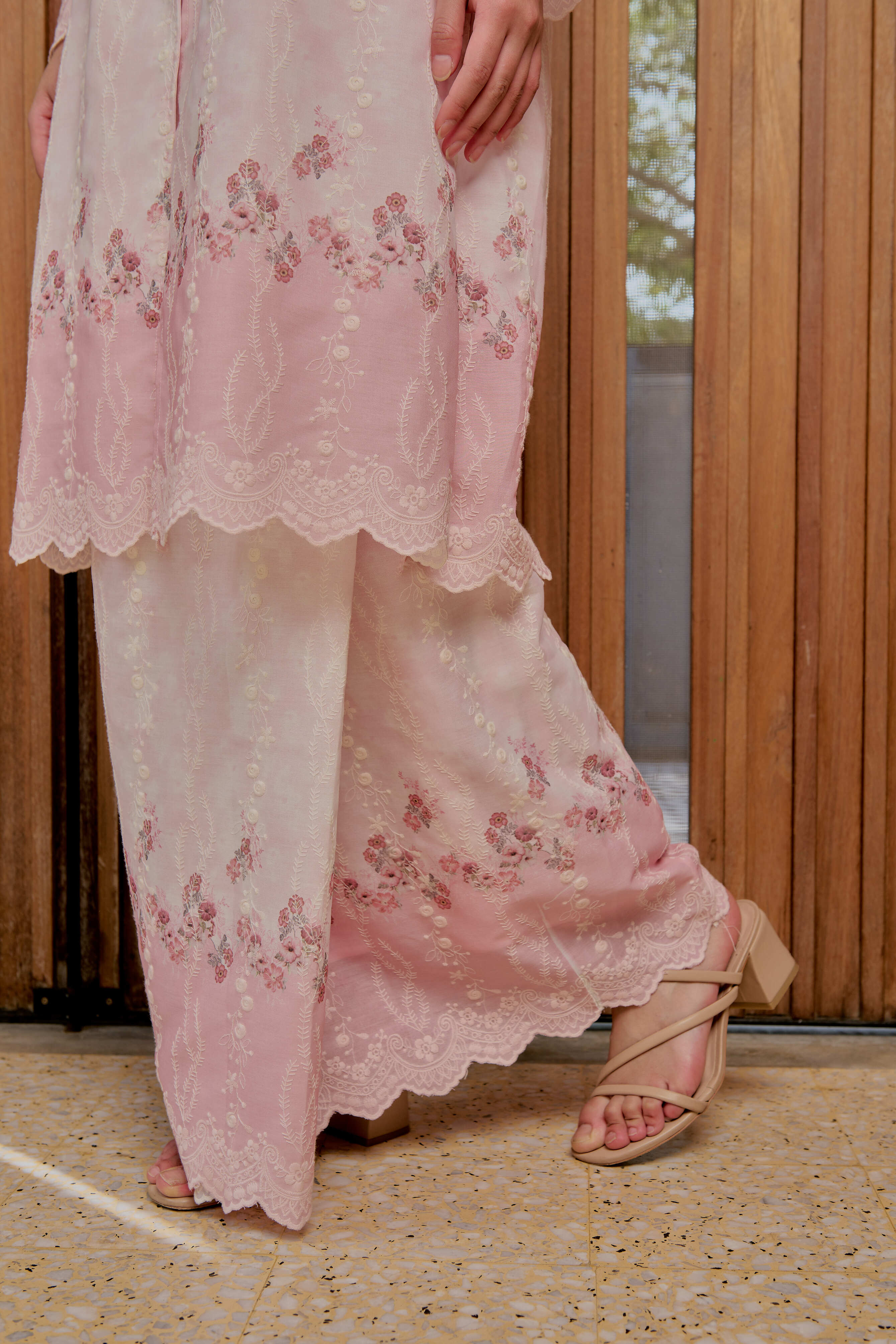 Blushing Rose Kebarung