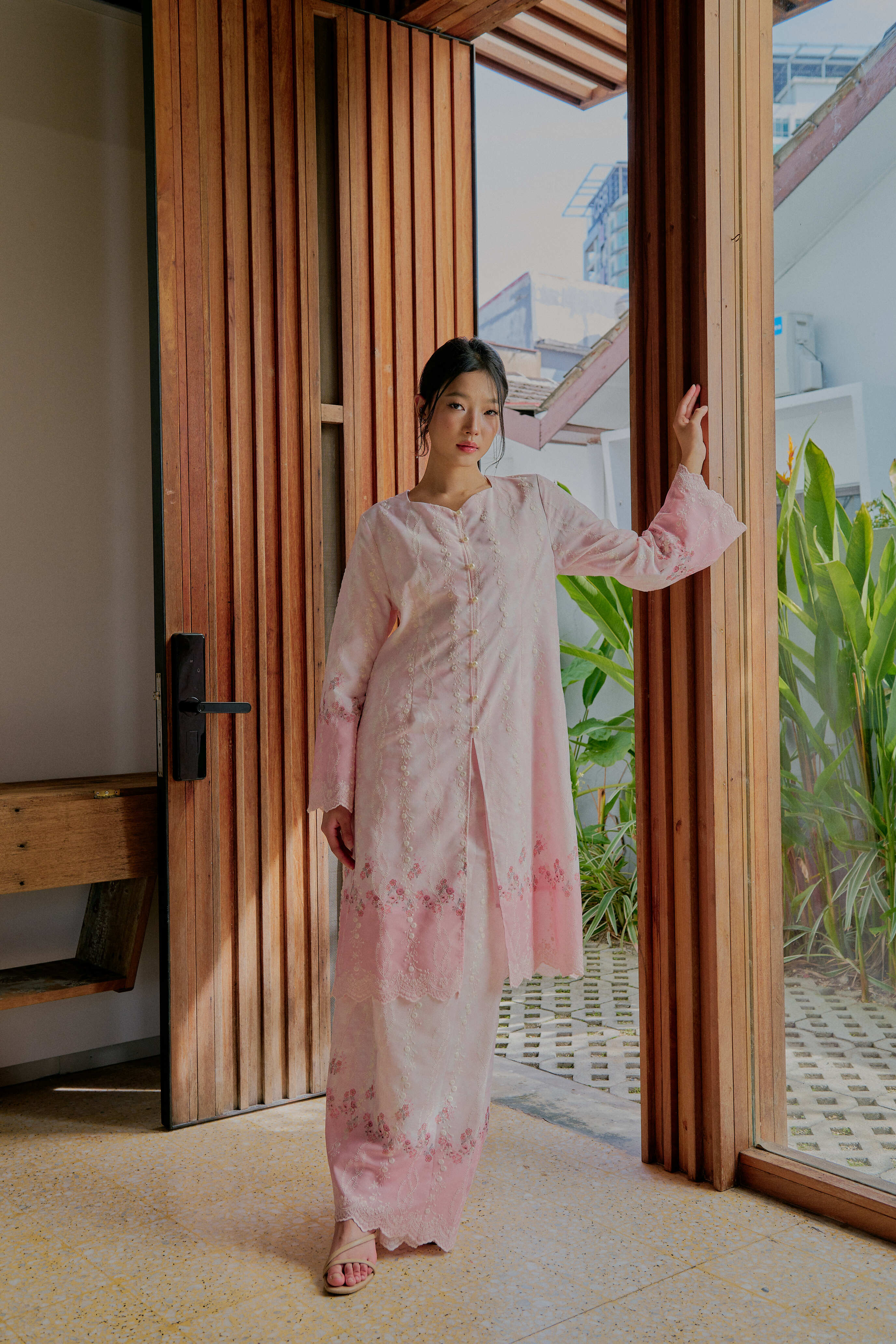 Blushing Rose Kebarung