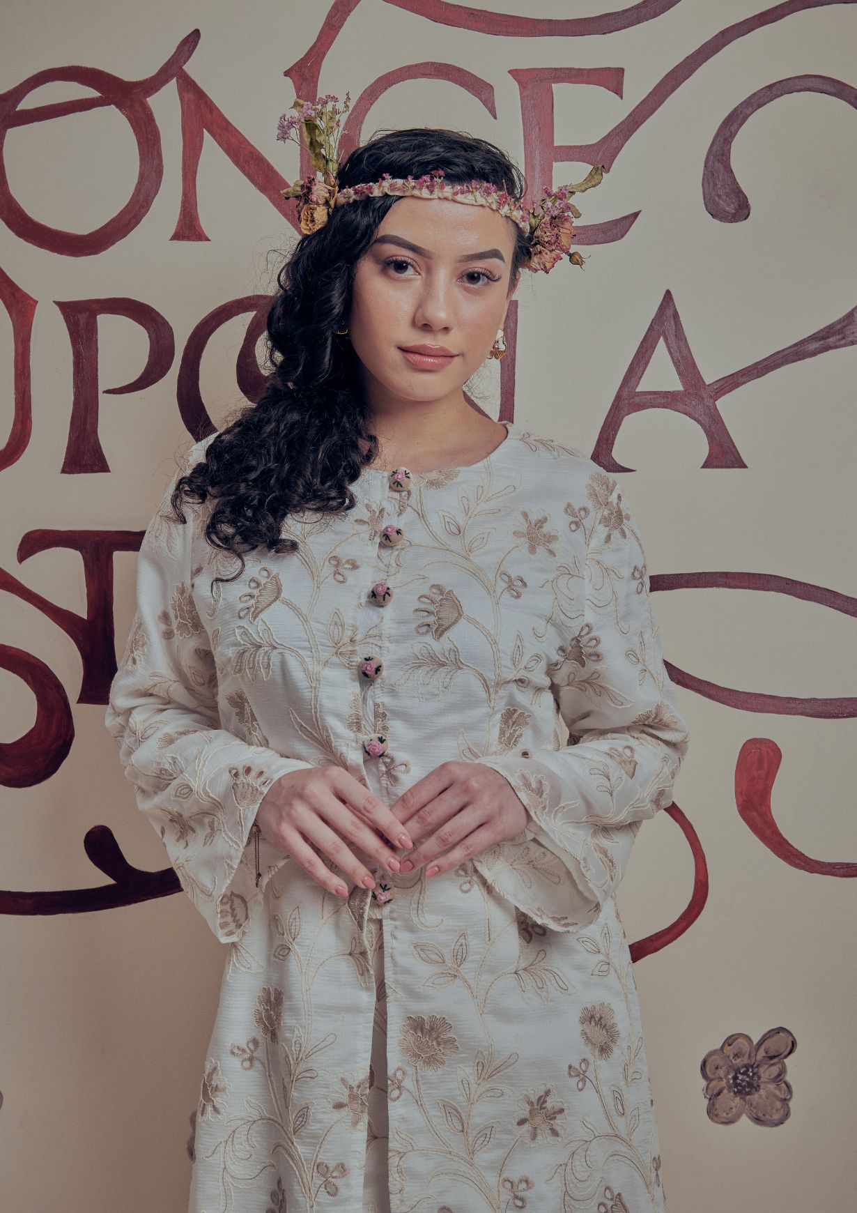 Luna Kebarung in Lush