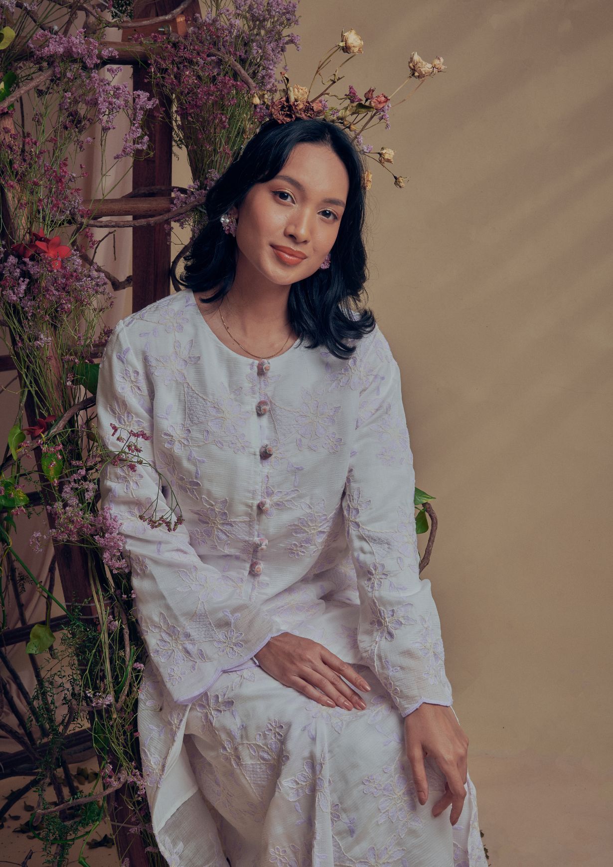 Luna Kebarung in Lilly