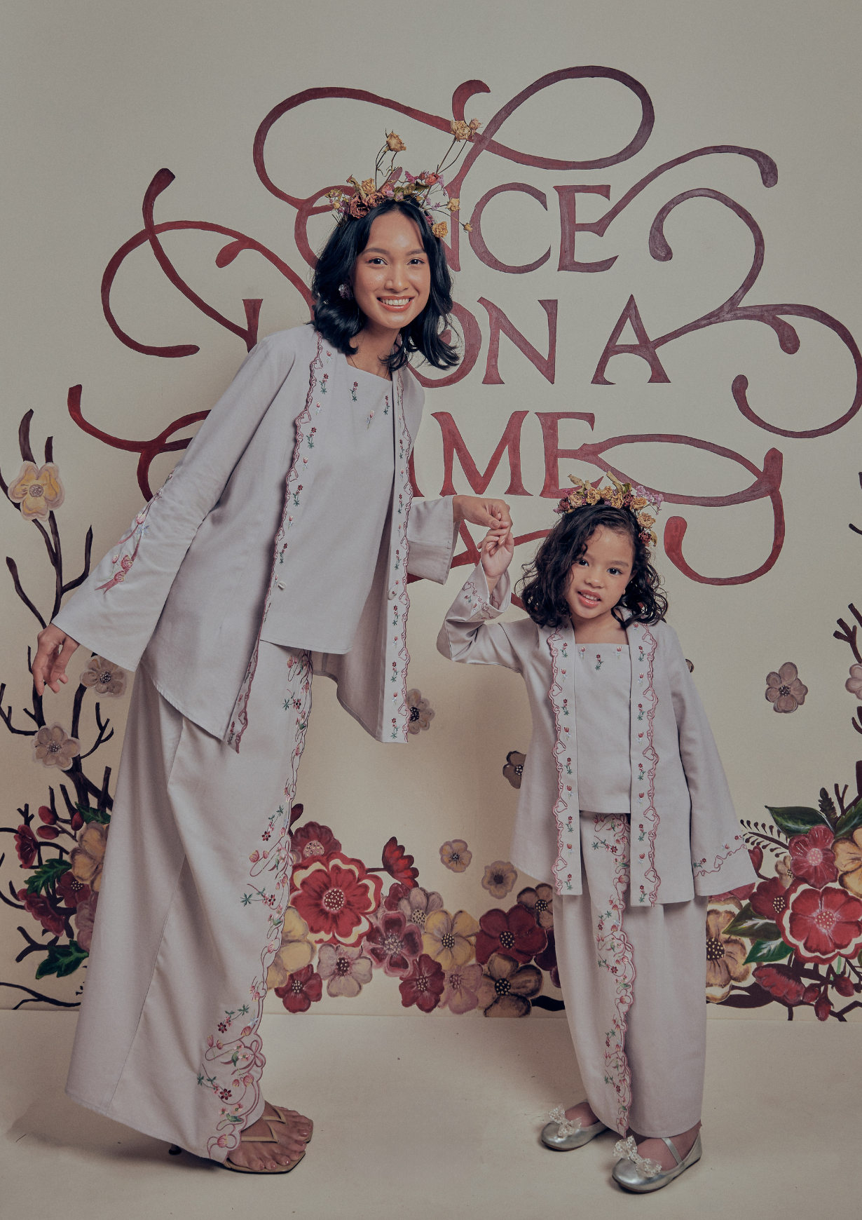 Little Charm Kebaya in Alice