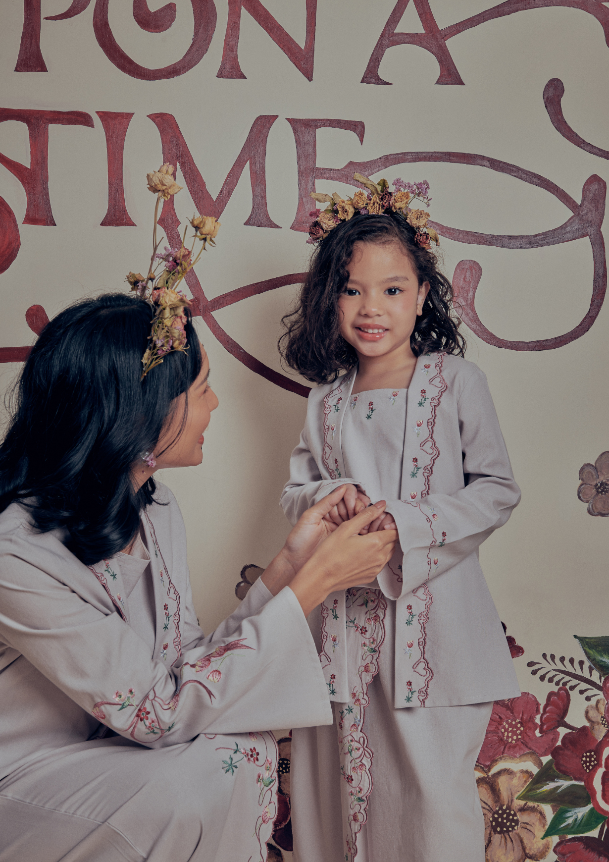 Little Charm Kebaya in Alice