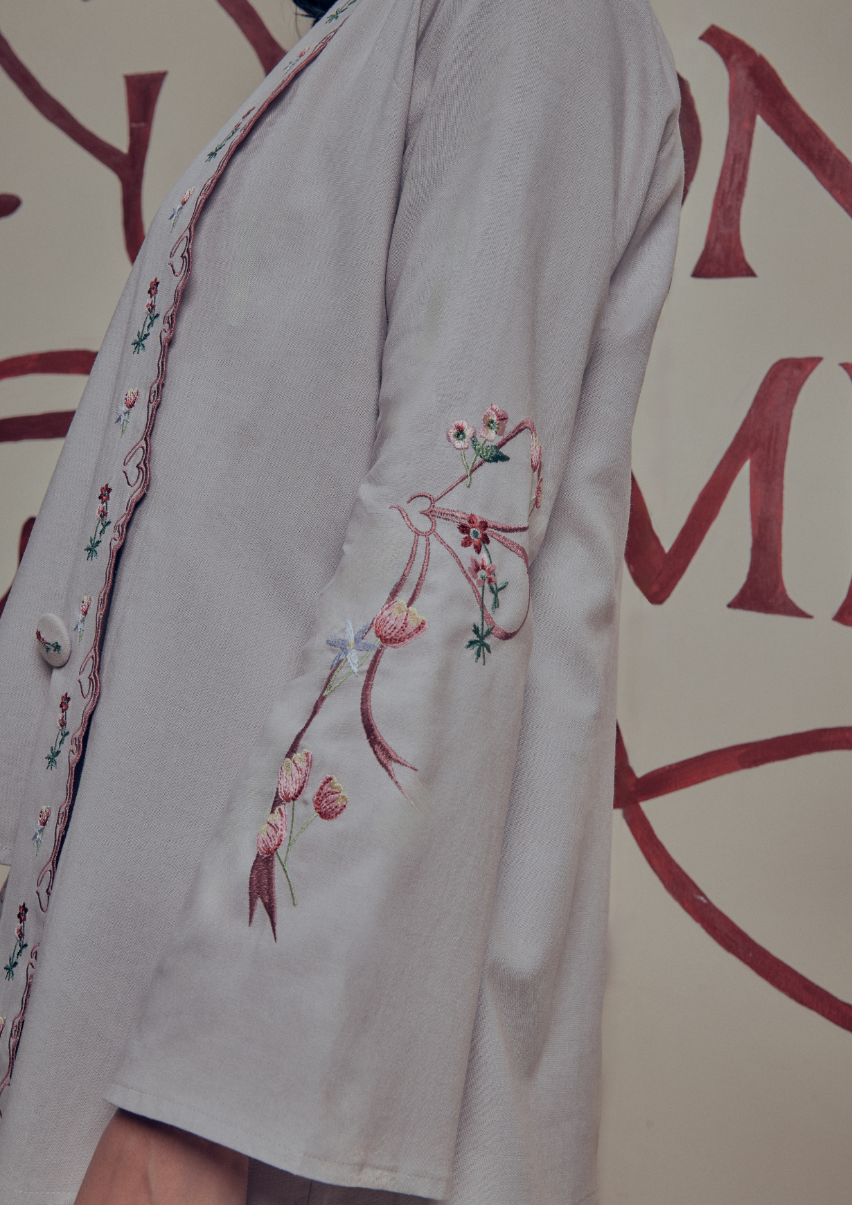 Charm Kebaya in Alice