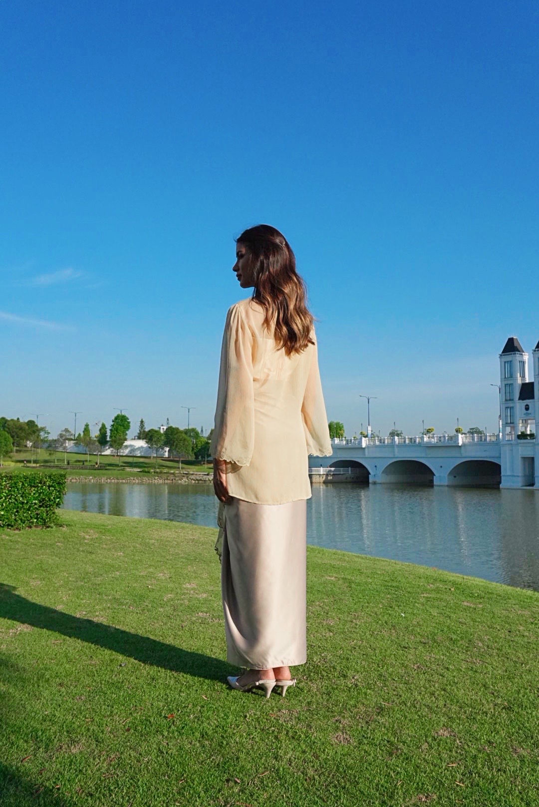 Twilight Kebaya in Ivory Beige