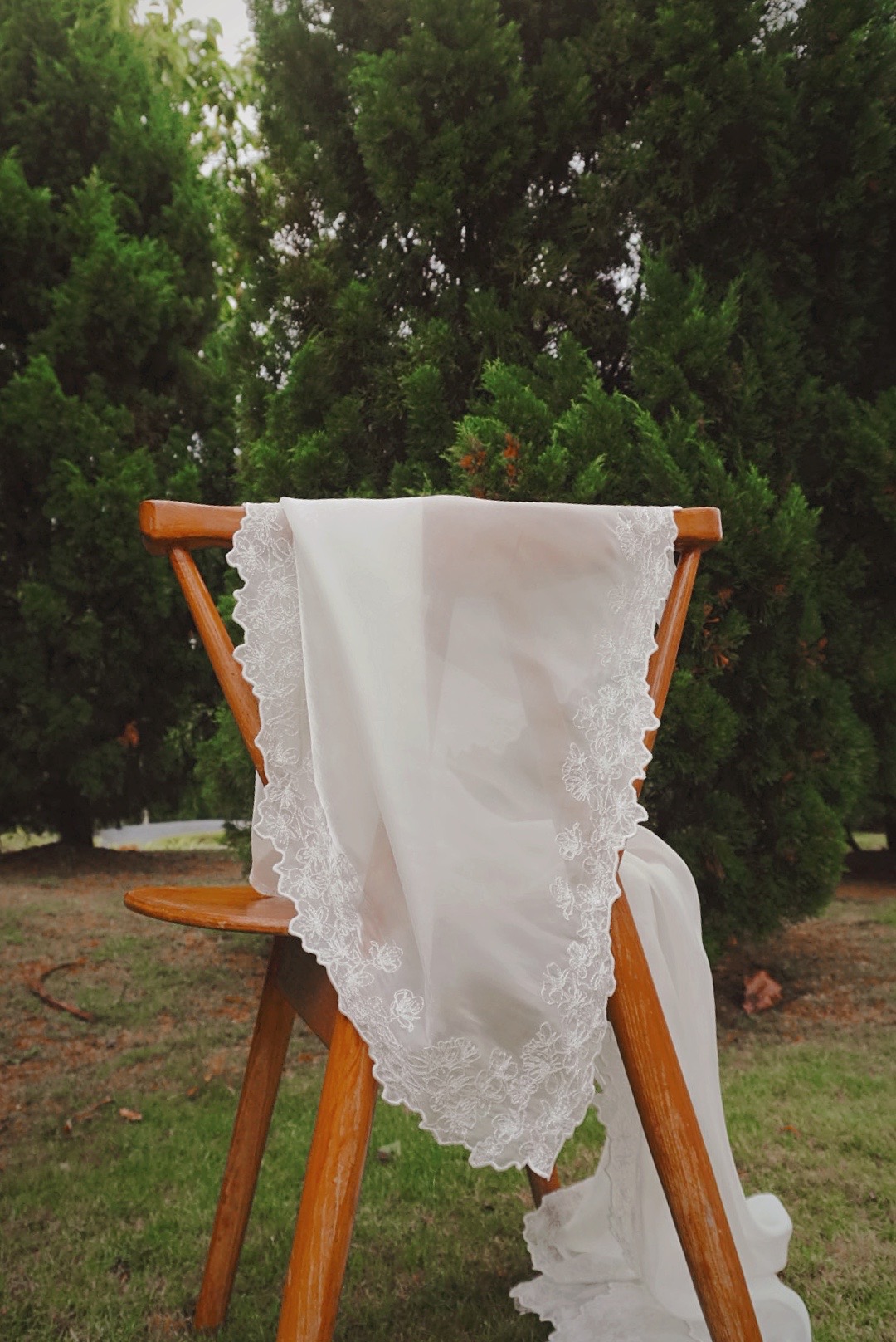 Petal Veil in White