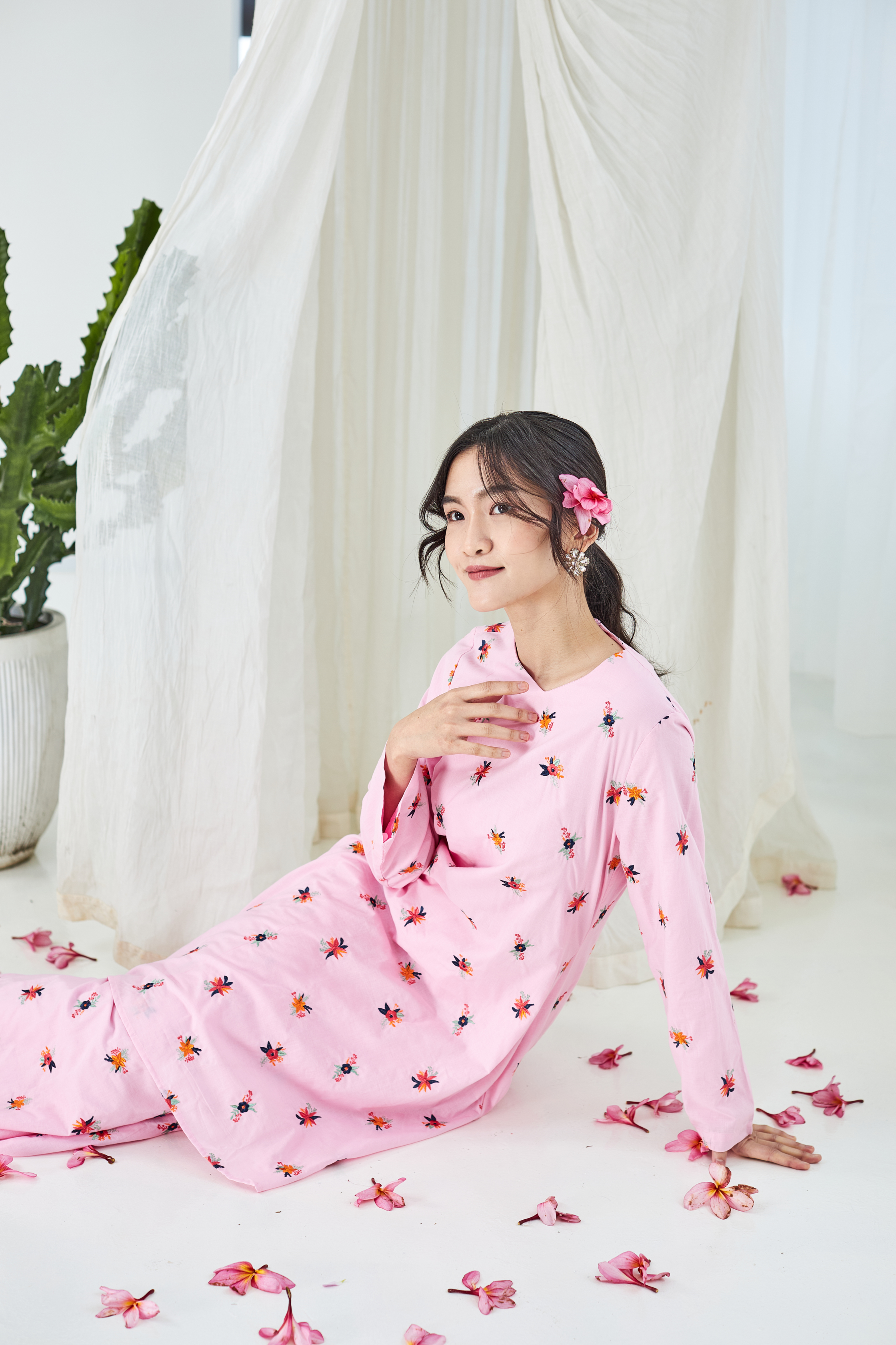 Juwita Kurung Pahang In Pink