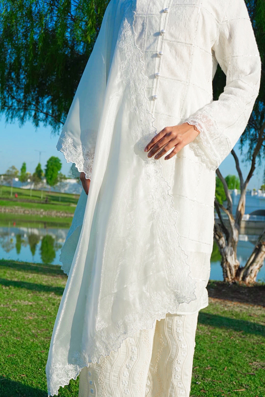 Petal Veil in White