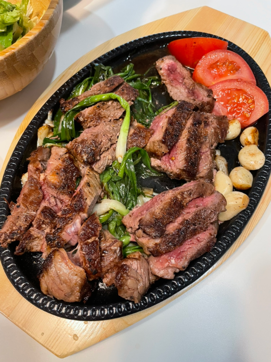 韓國鑄鐵橢圓形牛排盤+牛排盤架