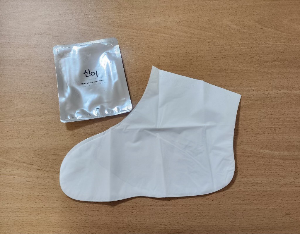 韓國🇰🇷國尿囊素精華煥膚足膜一雙14ml