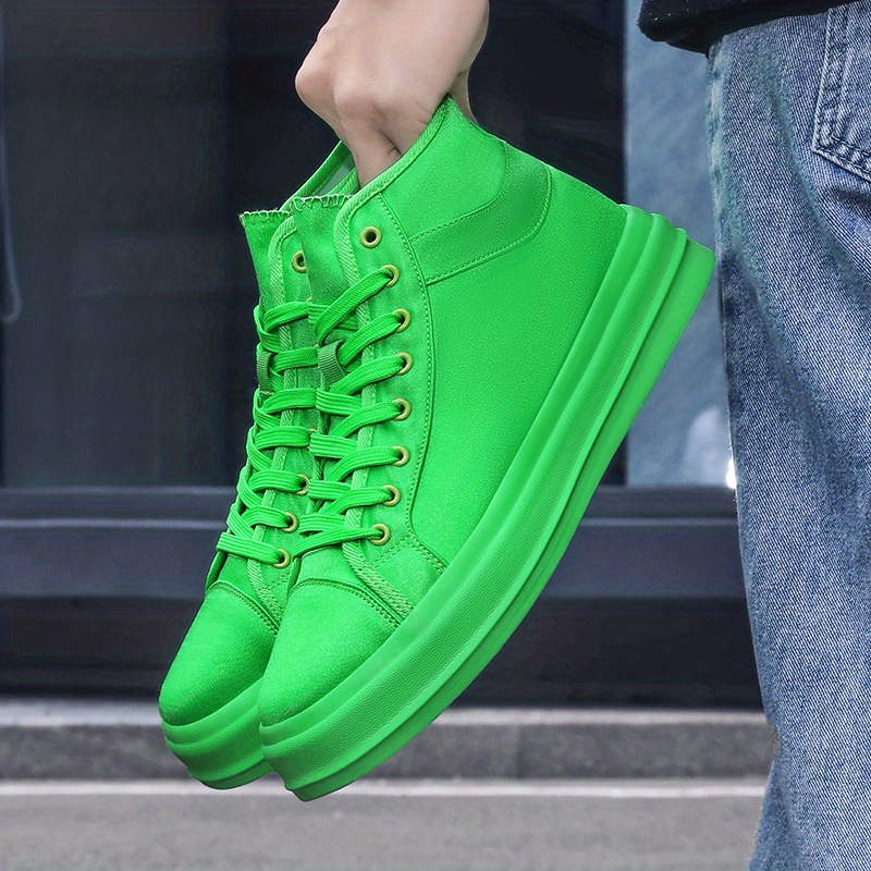mens trendy high top lace up canvas shoes fashion non slip skate shoes mens sneakers details 2