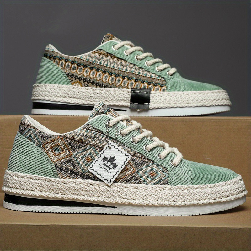 mens low top lace up canvas shoes fashion breathable skate shoes mens sneakers details 0