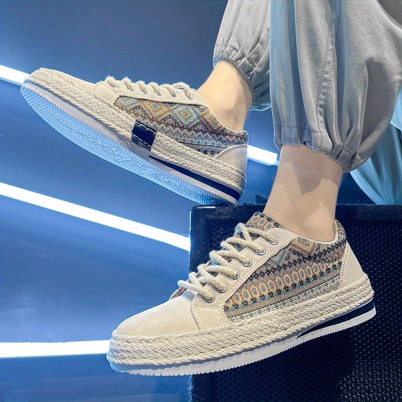 mens low top lace up canvas shoes fashion breathable skate shoes mens sneakers details 9