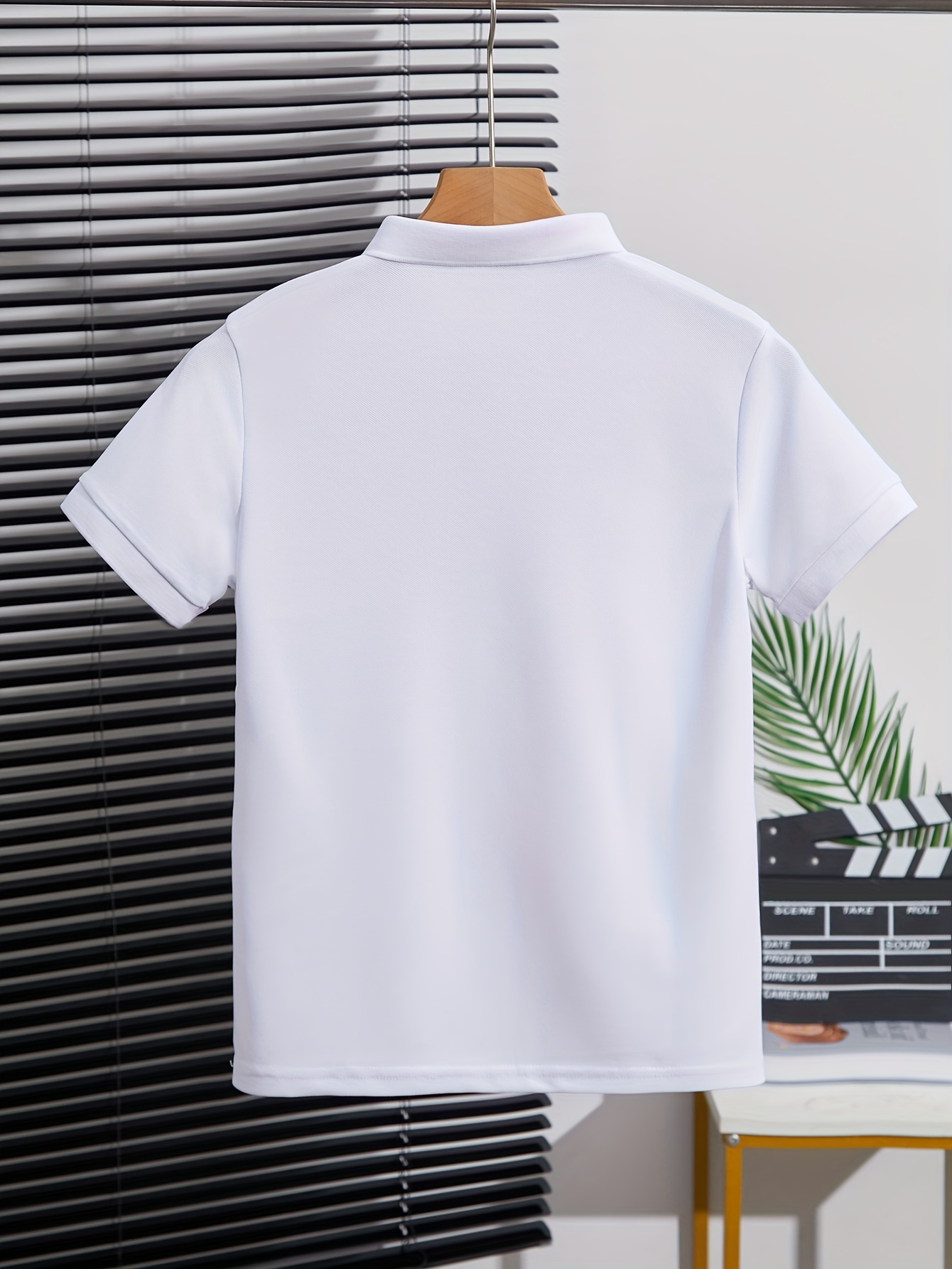 Summer! Solid Color Short-Sleeve Polo Shirt for Kids, Simple Label Design, Wrinkle-Resistant, Not Easily Deformed, Fresh and Breathable T-Shirt Top, Preppy Style, Boys' Daily Wear Lapel Shirt, Summer, Regular Fit