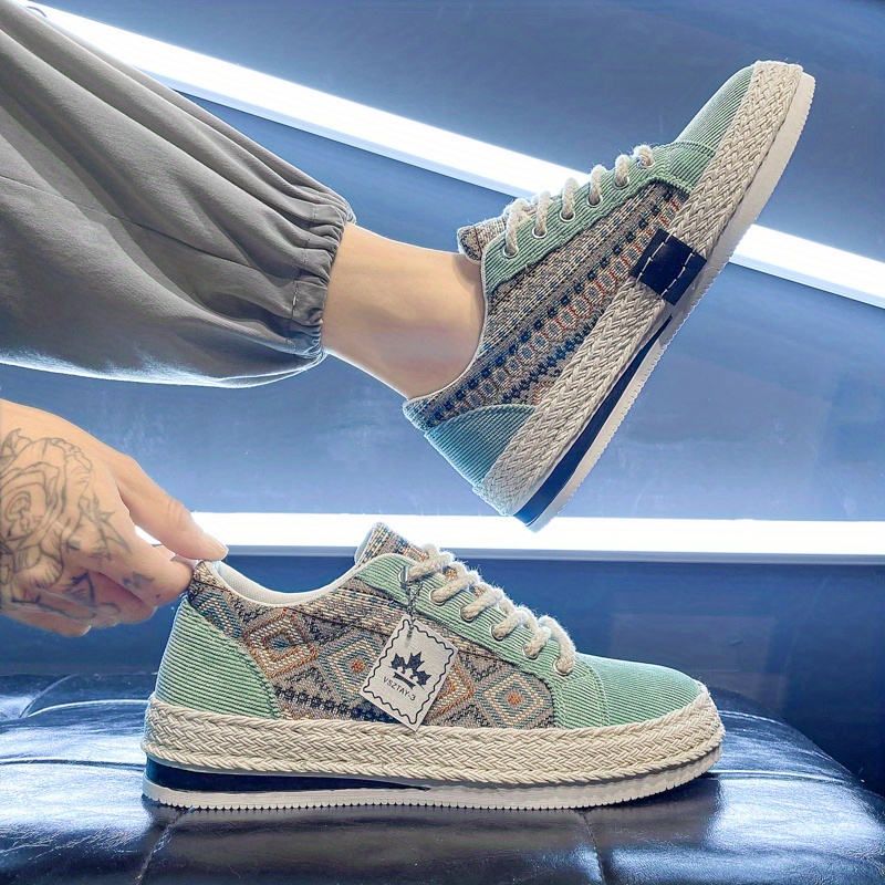 mens low top lace up canvas shoes fashion breathable skate shoes mens sneakers details 10