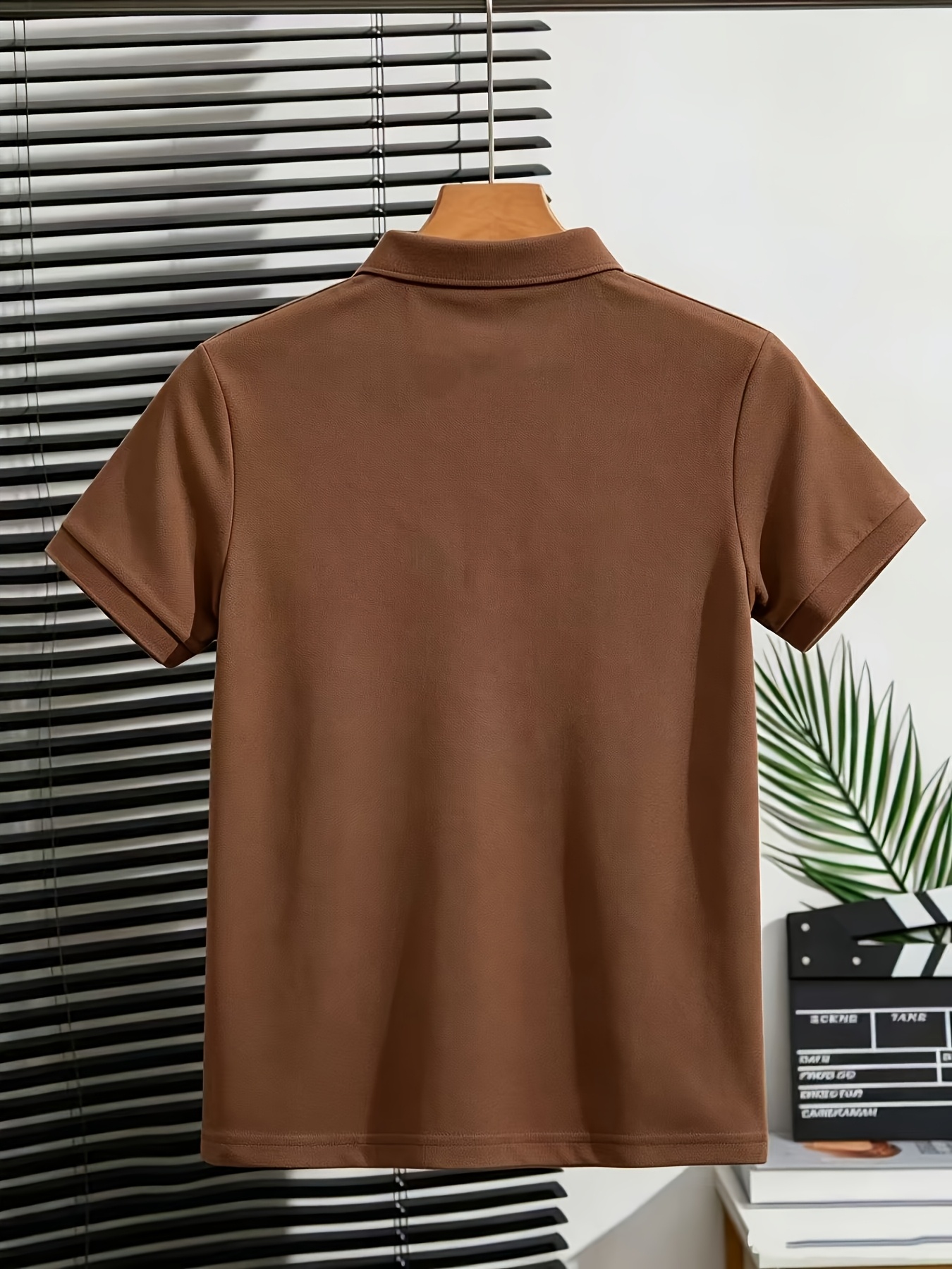 Summer! Solid Color Short-Sleeve Polo Shirt for Kids, Simple Label Design, Wrinkle-Resistant, Not Easily Deformed, Fresh and Breathable T-Shirt Top, Preppy Style, Boys' Daily Wear Lapel Shirt, Summer, Regular Fit
