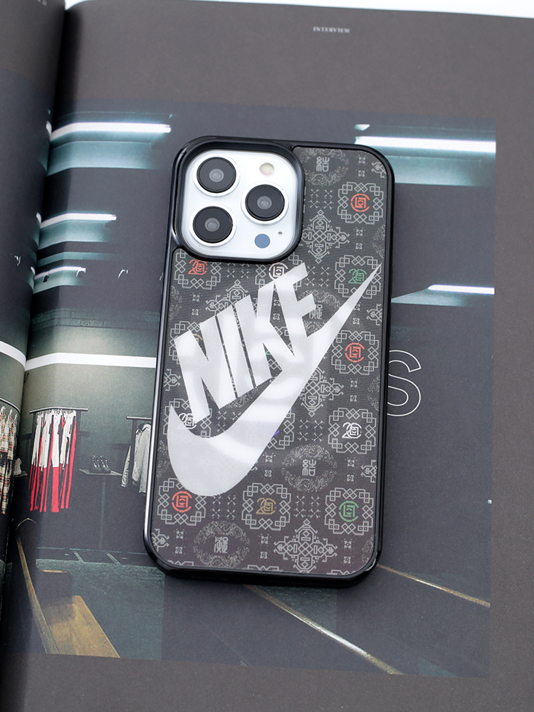 潮牌clot 3D幻圖磁吸防摔手機殼