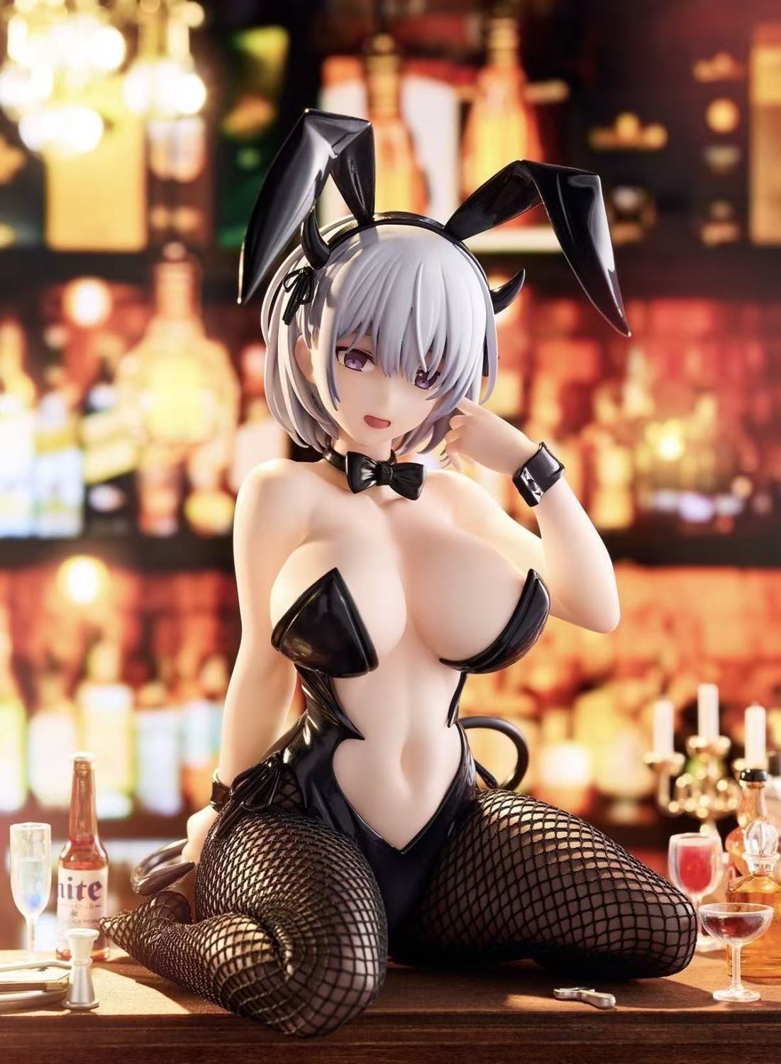 跪姿 乃乃兔女郎 GK