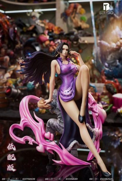 BT 海賊王 坐姿七武海(第八彈)女帝 波雅.漢庫克