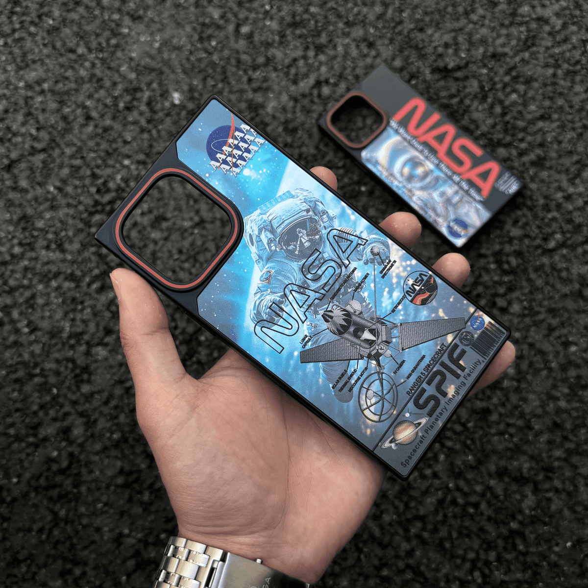 潮牌漸變方形磁吸手機殼