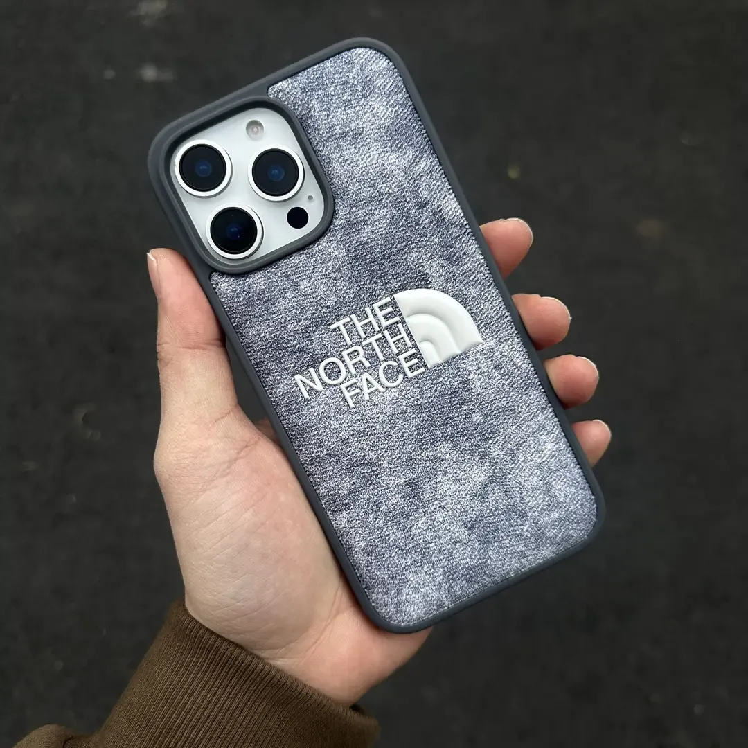 北面雪山壓紋手機殼