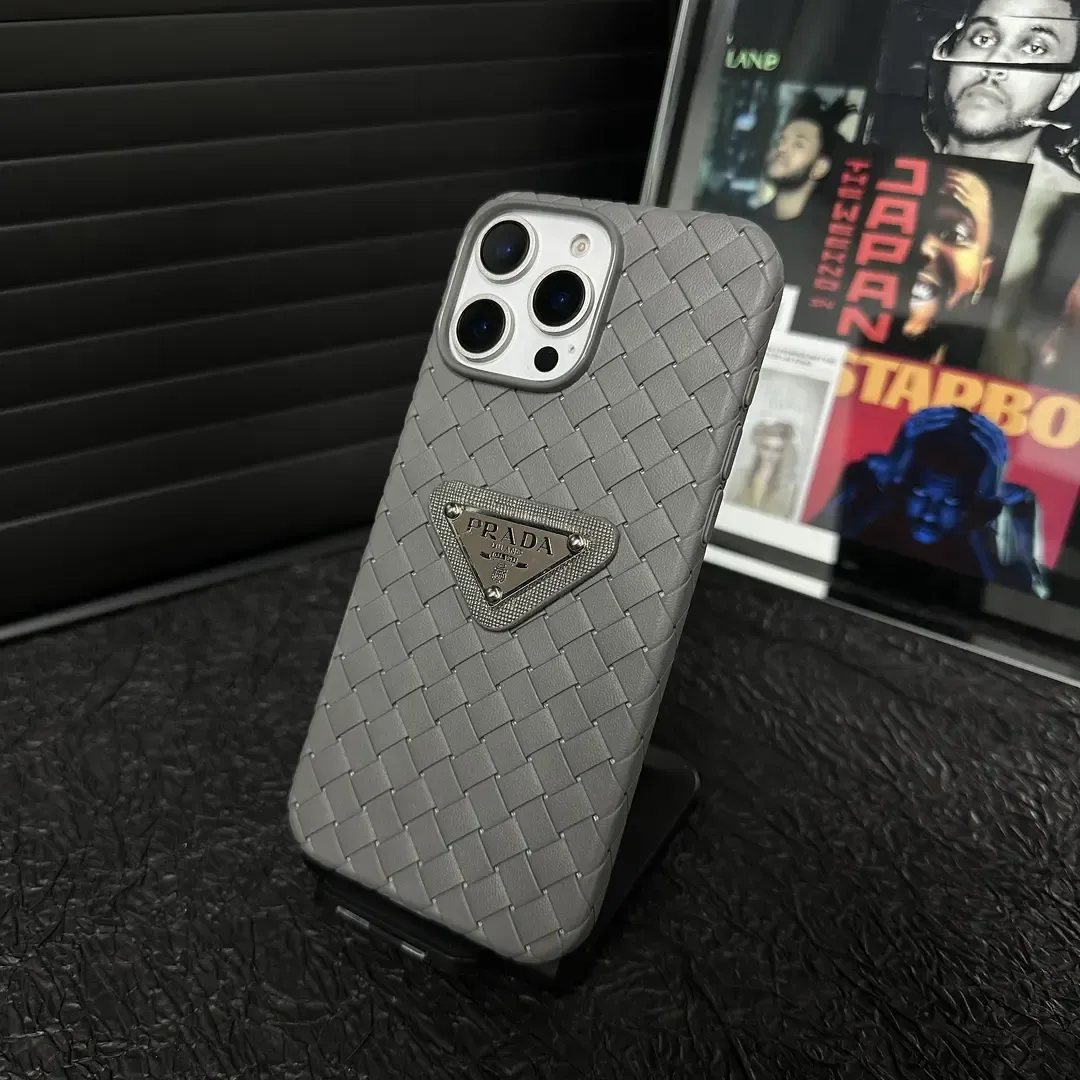 [Copy]普拉達皮質金屬立標編織紋手機殼