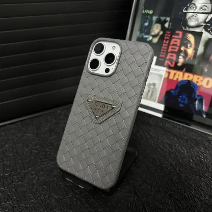 [Copy]普拉達皮質金屬立標編織紋手機殼