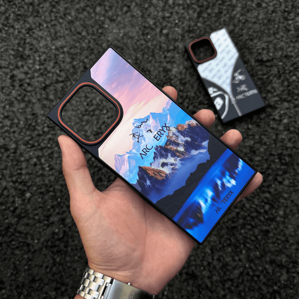 潮牌漸變方形磁吸手機殼