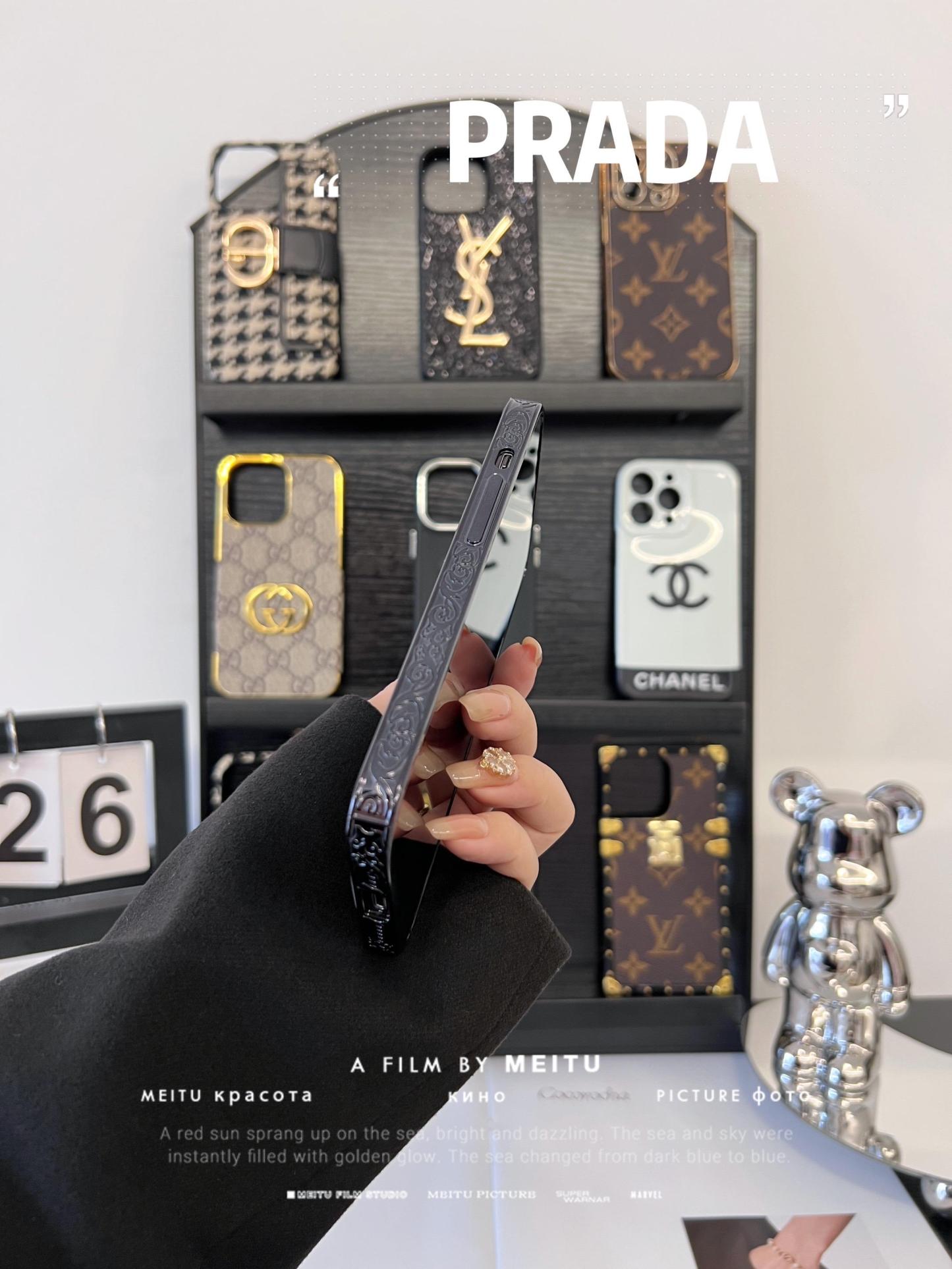 普拉達鱷魚紋水鑽手機殼