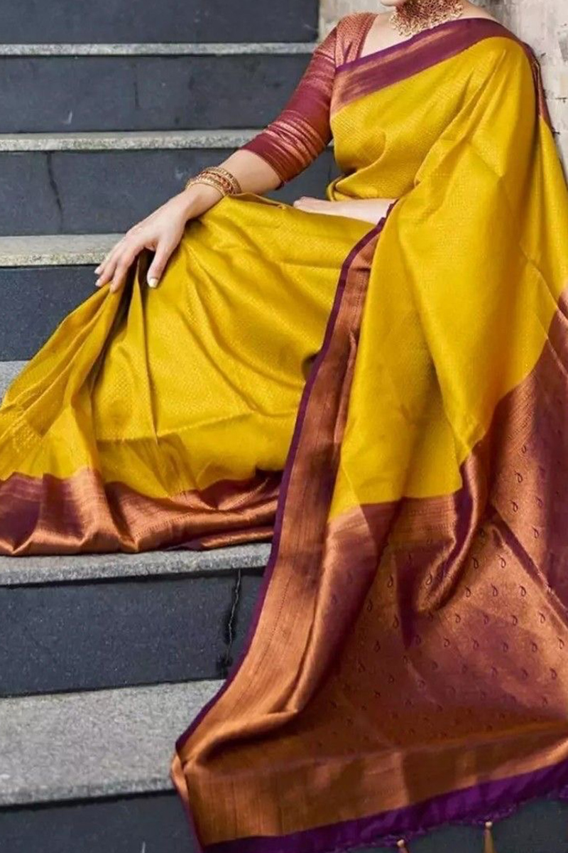 Buy Maroon Sarees for Women by AWESOME Online | Ajio.com