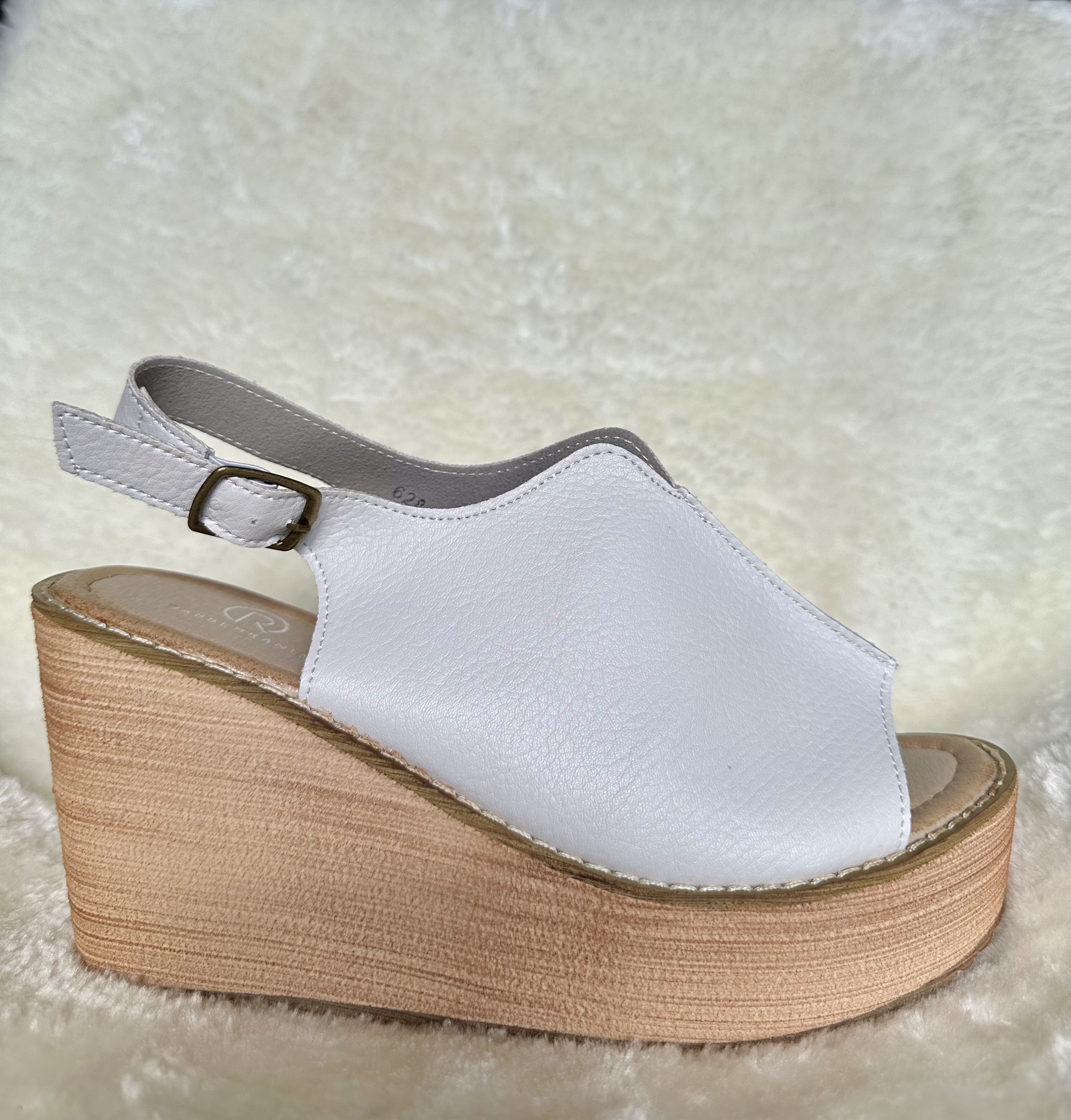 LARA STRAP Leather Wedge