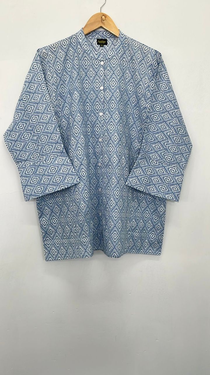 NEW ARRIVAL - OVERSIZED TOP