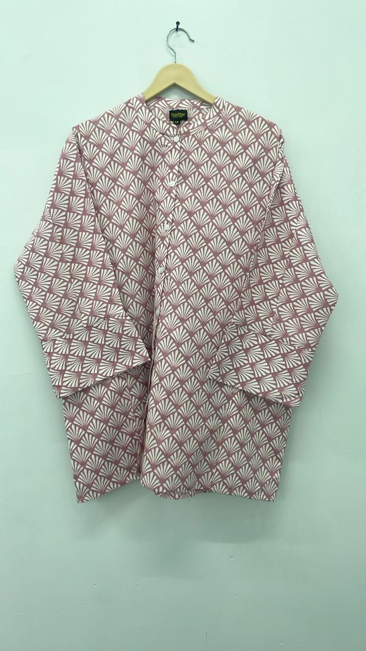 NEW ARRIVAL - OVERSIZED TOP